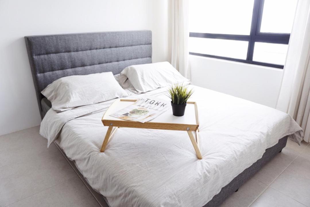 Cozy 2 bedrooms 4 pax Menjalara Near Desa Park City