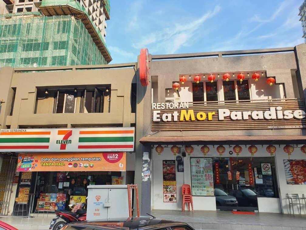 Cozy 2 bedrooms 4 pax Menjalara Near Desa Park City