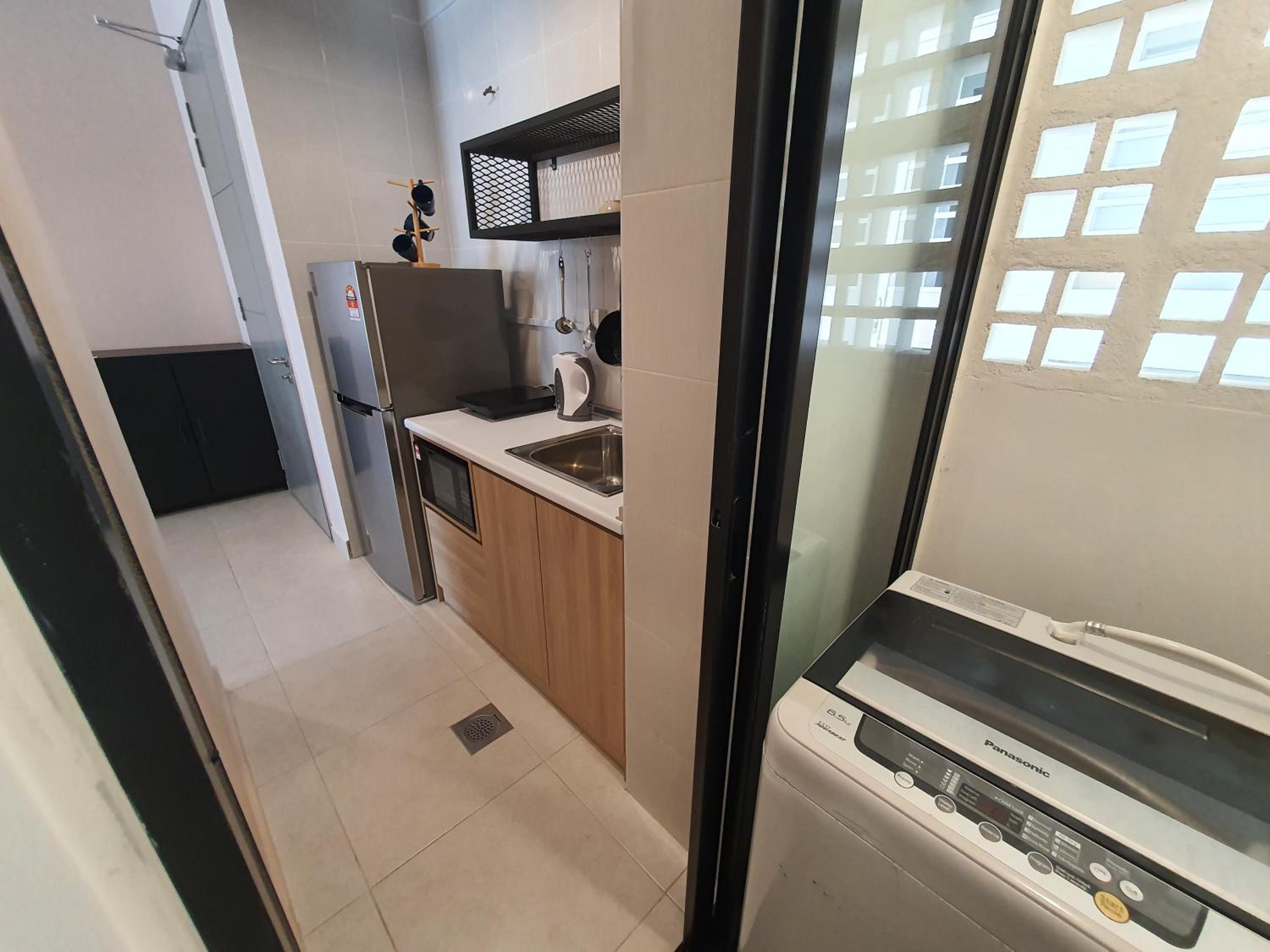 Cozy 2 bedrooms 4 pax Menjalara Near Desa Park City