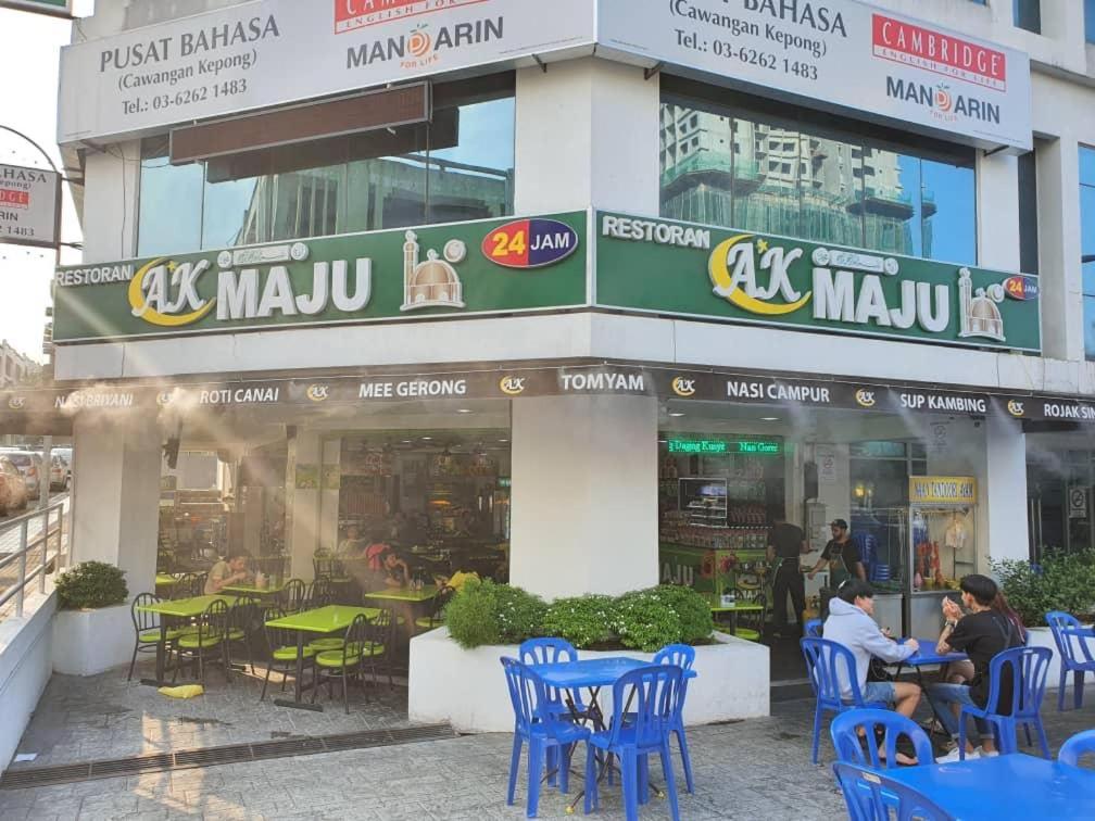 Cozy 2 bedrooms 4 pax Menjalara Near Desa Park City