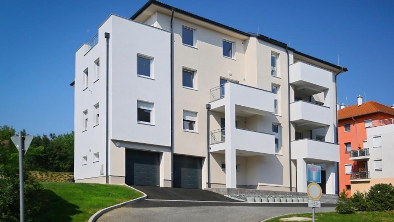 Juhar Apartman view 3