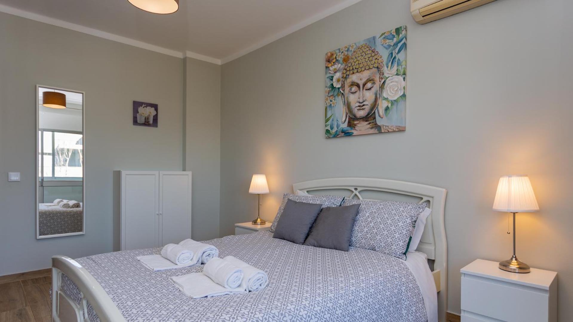 Comfort 1BDR Apartment W/Pool by LovelyStay view 3