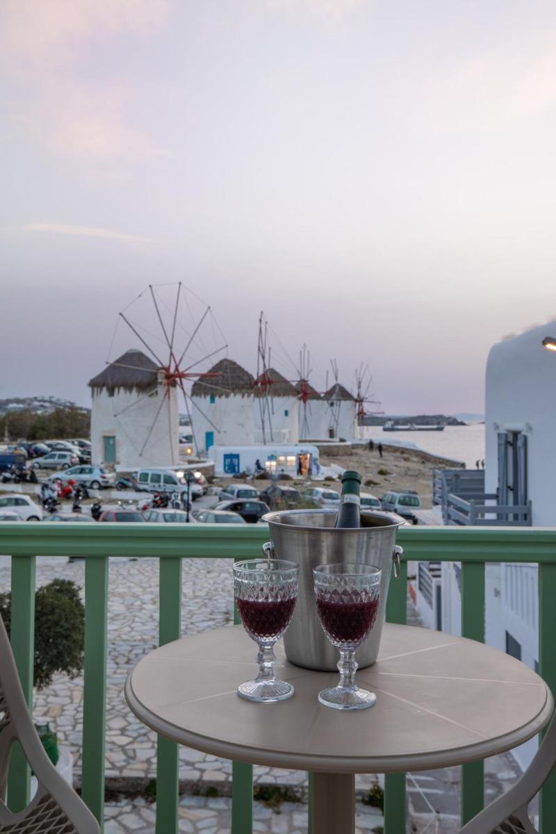 Mylos Suites