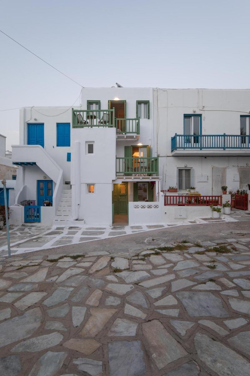 Mylos Suites