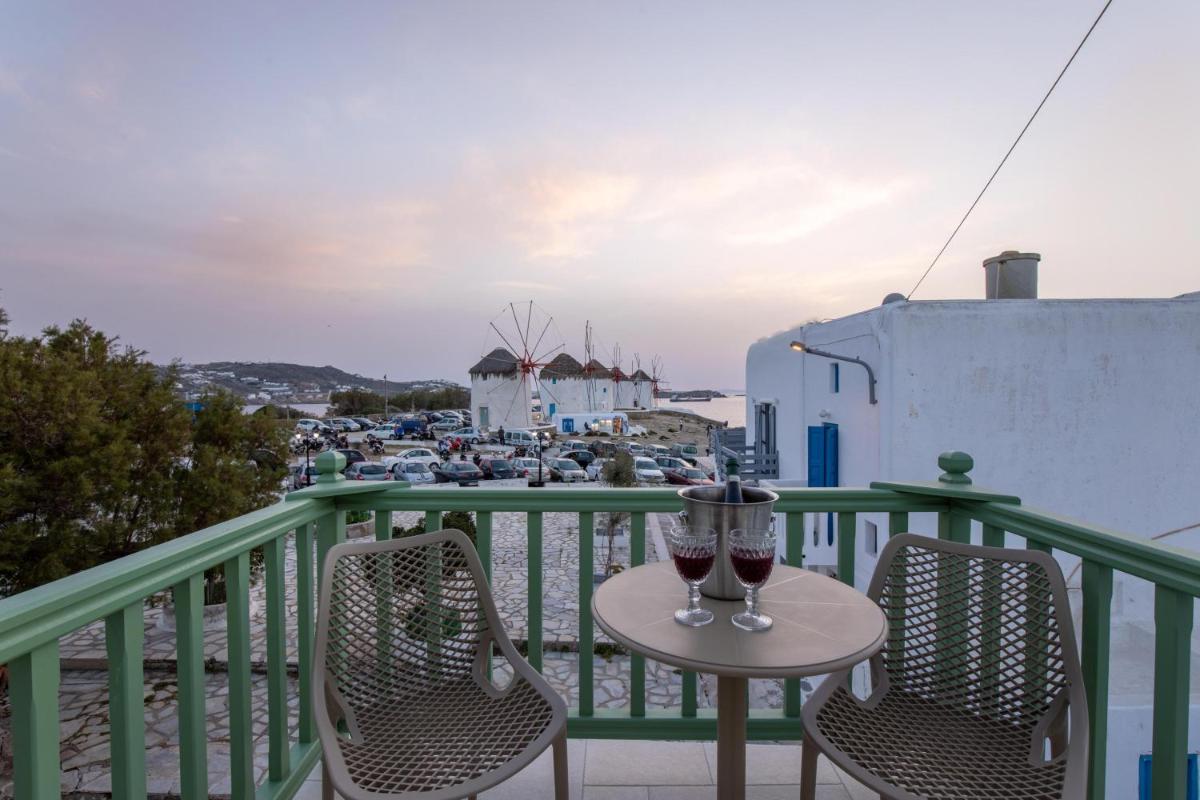 Mylos Suites