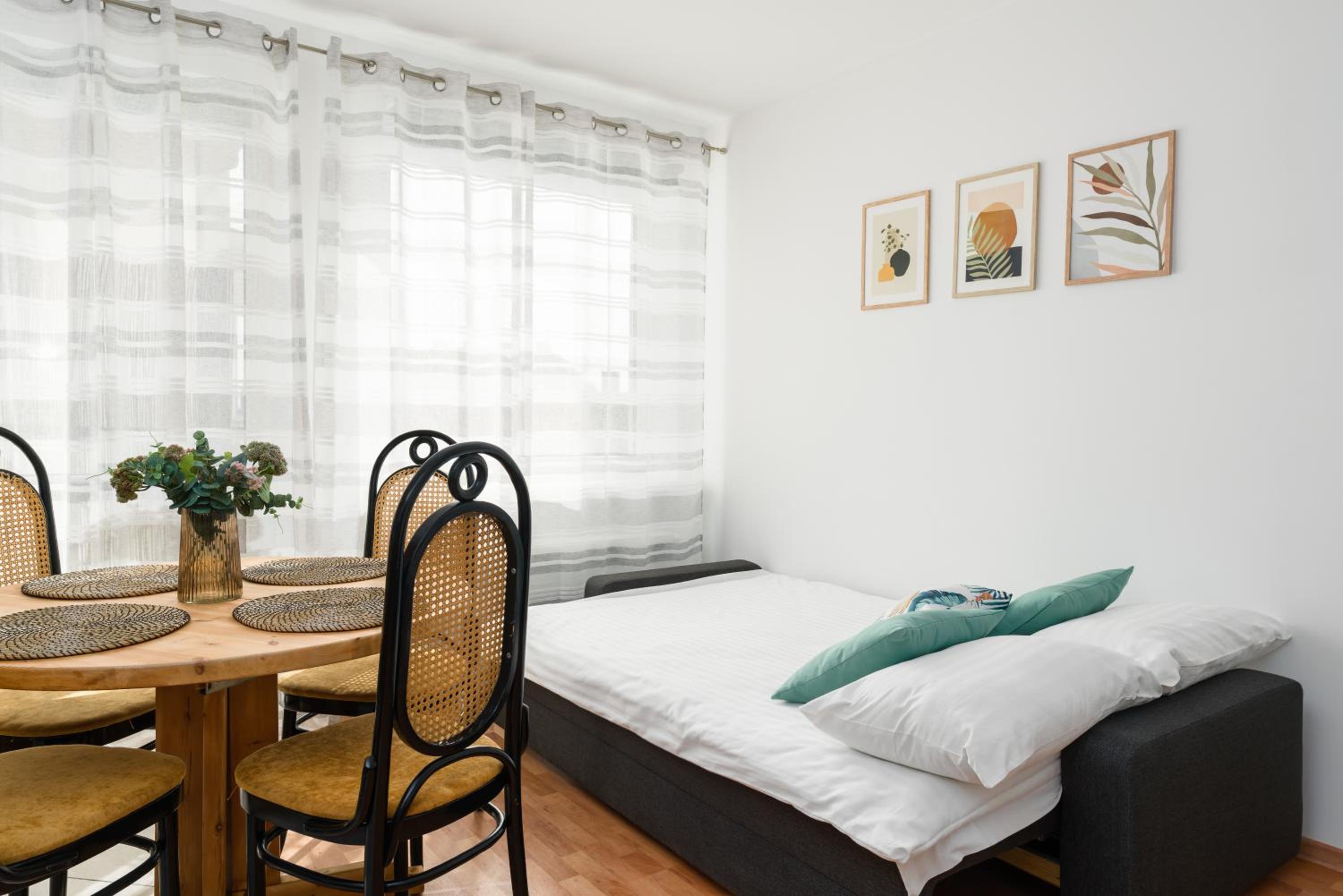 Sleepway Apartments -Boho Chic view 4