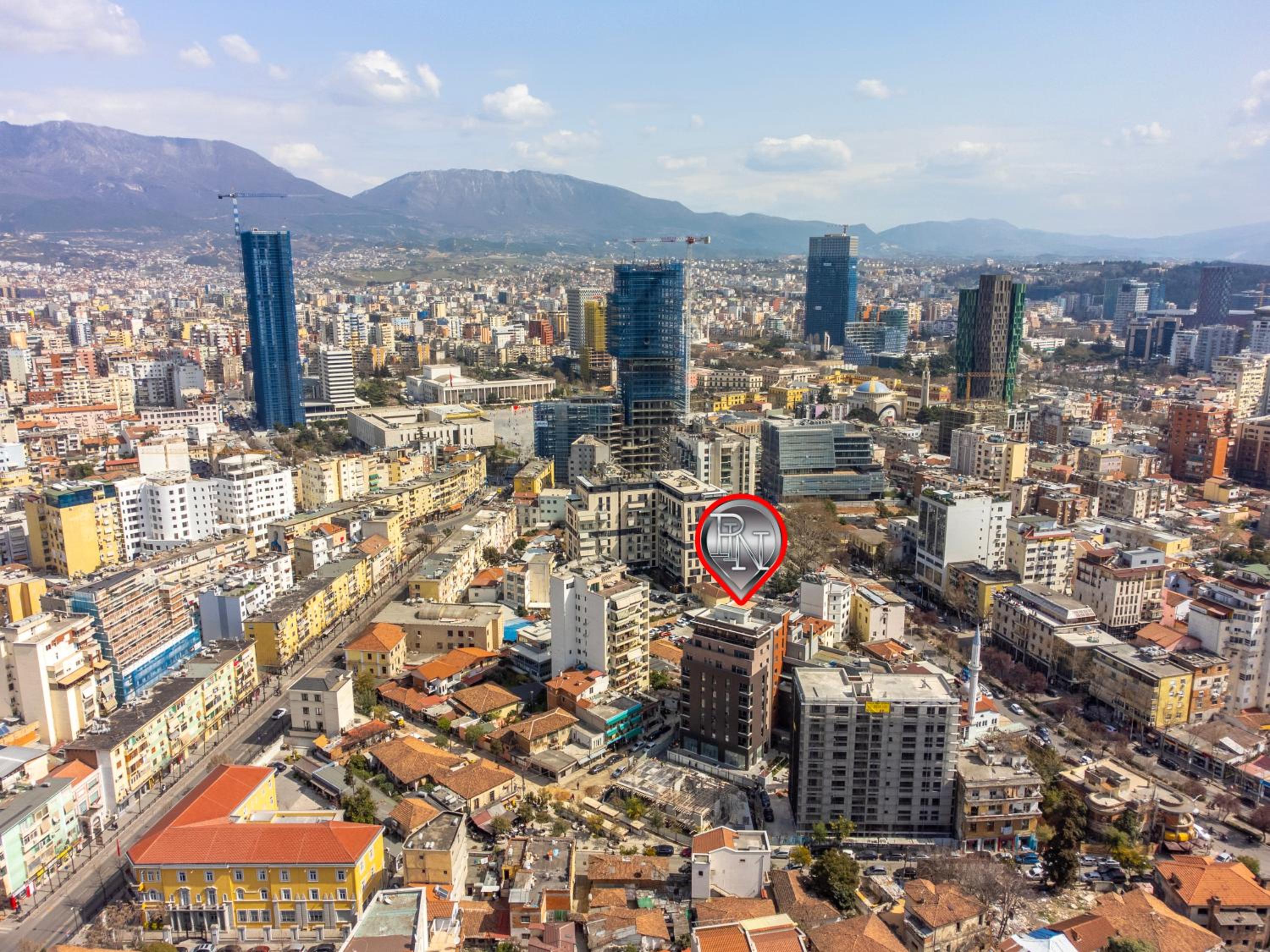 PIN Apartments - 3 Min to Skanderbeg - Free Parking