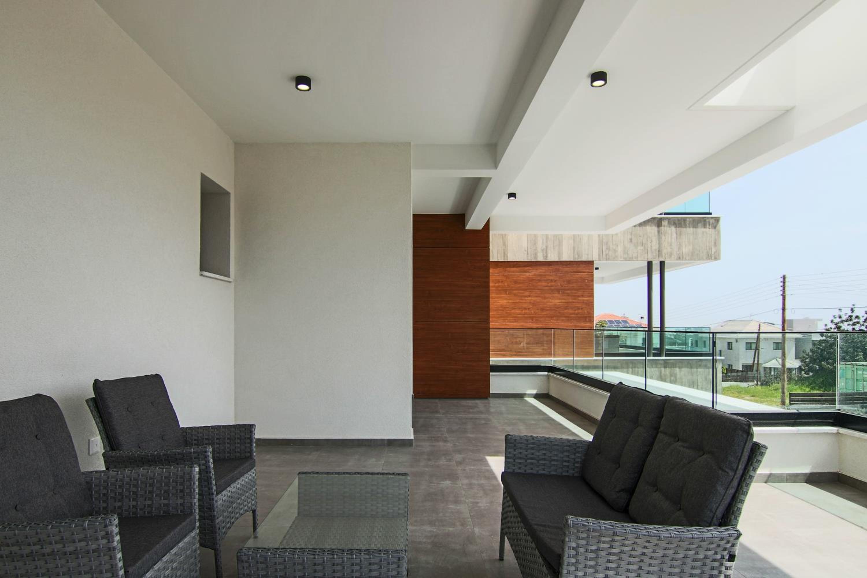 Phaedrus Living: City View Anna Residence 101