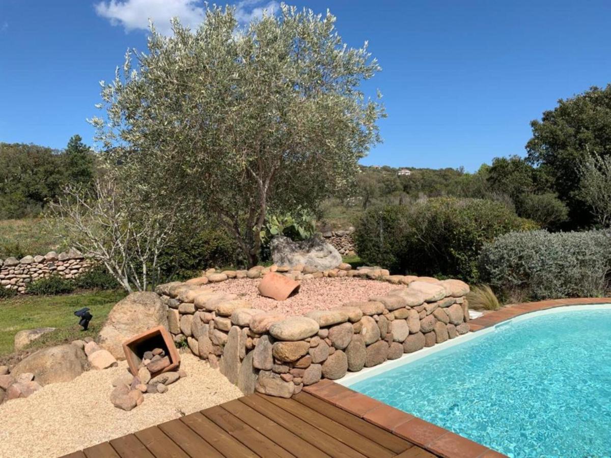 Villa pleine de charme avec piscine proches des plages view 5