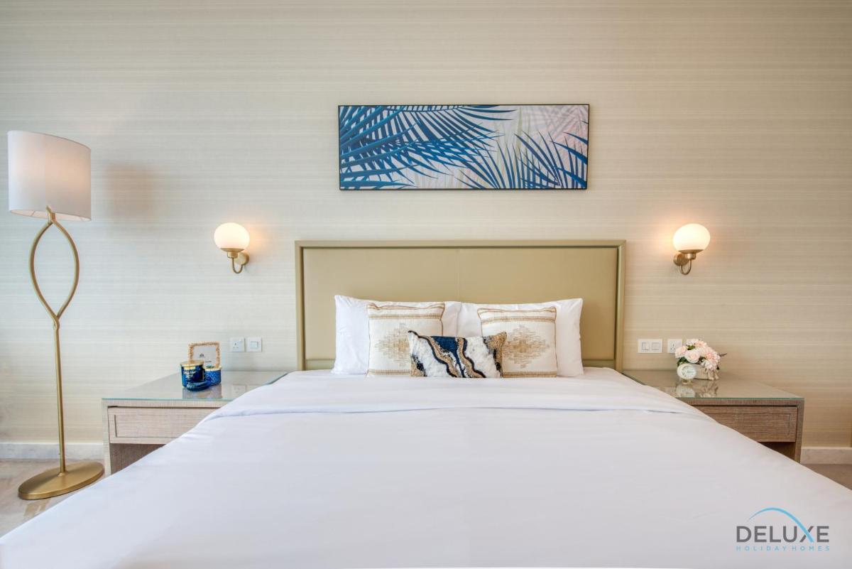 Posh Studio at The Palm Tower Palm Jumeirah by Deluxe Holiday Homes