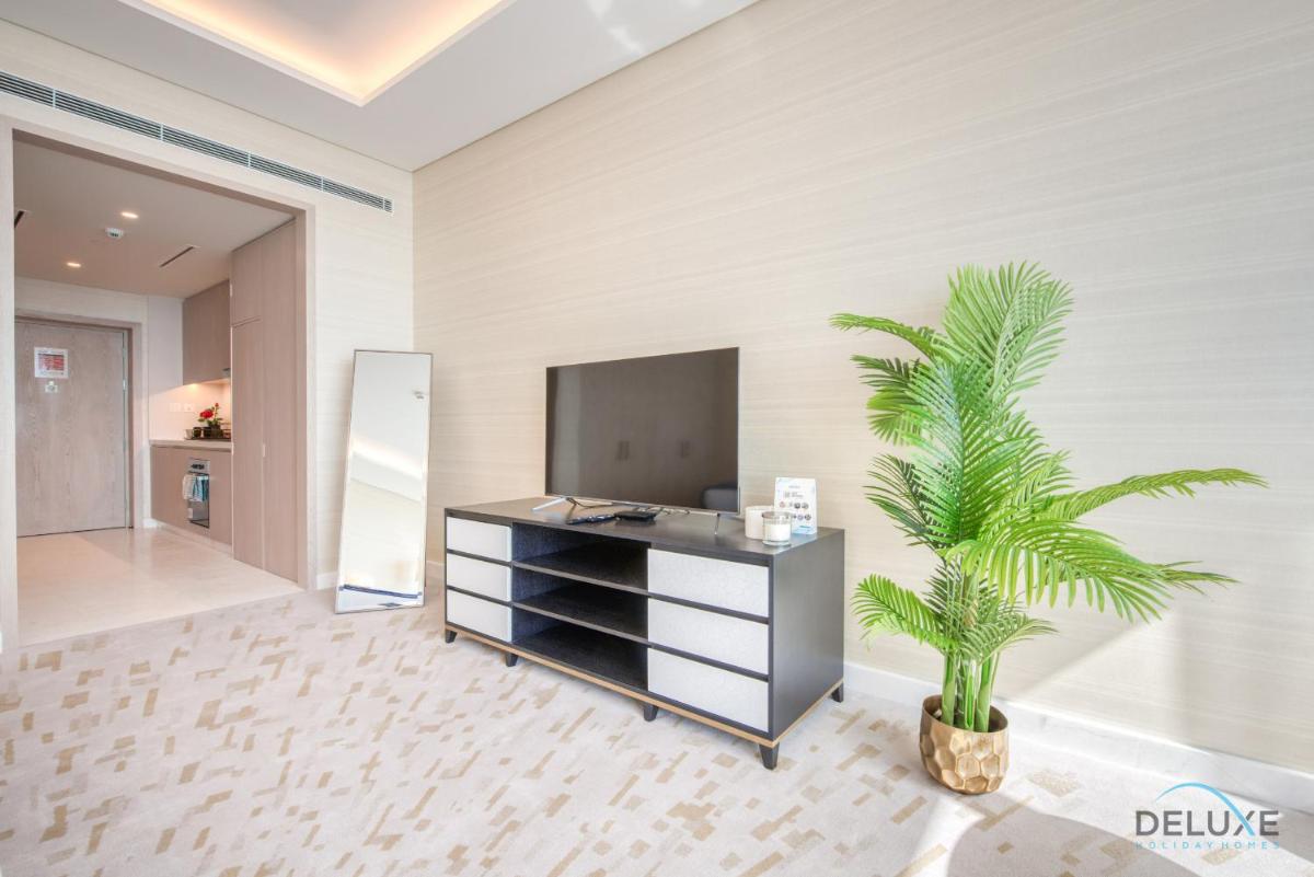 Posh Studio at The Palm Tower Palm Jumeirah by Deluxe Holiday Homes