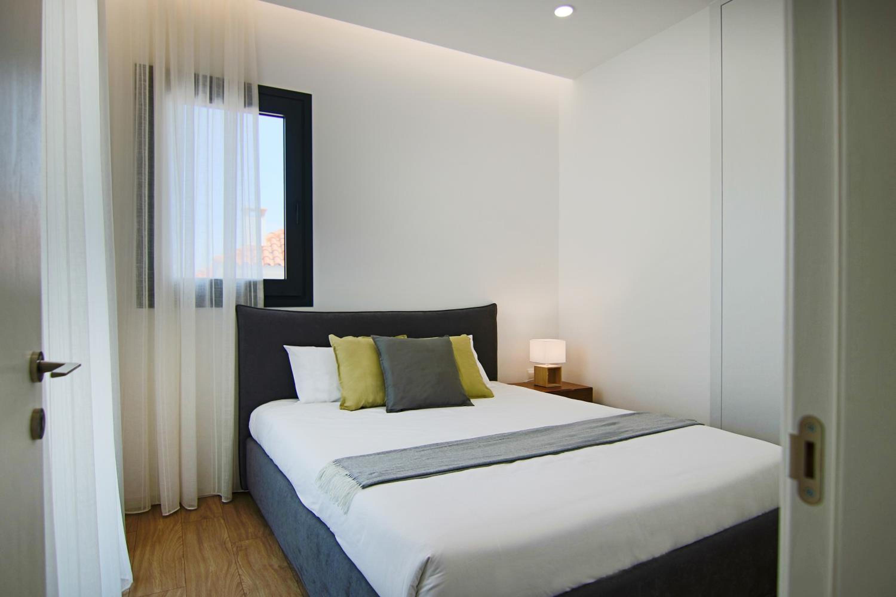 Phaedrus Living: City View Anna Residence 102 view 5