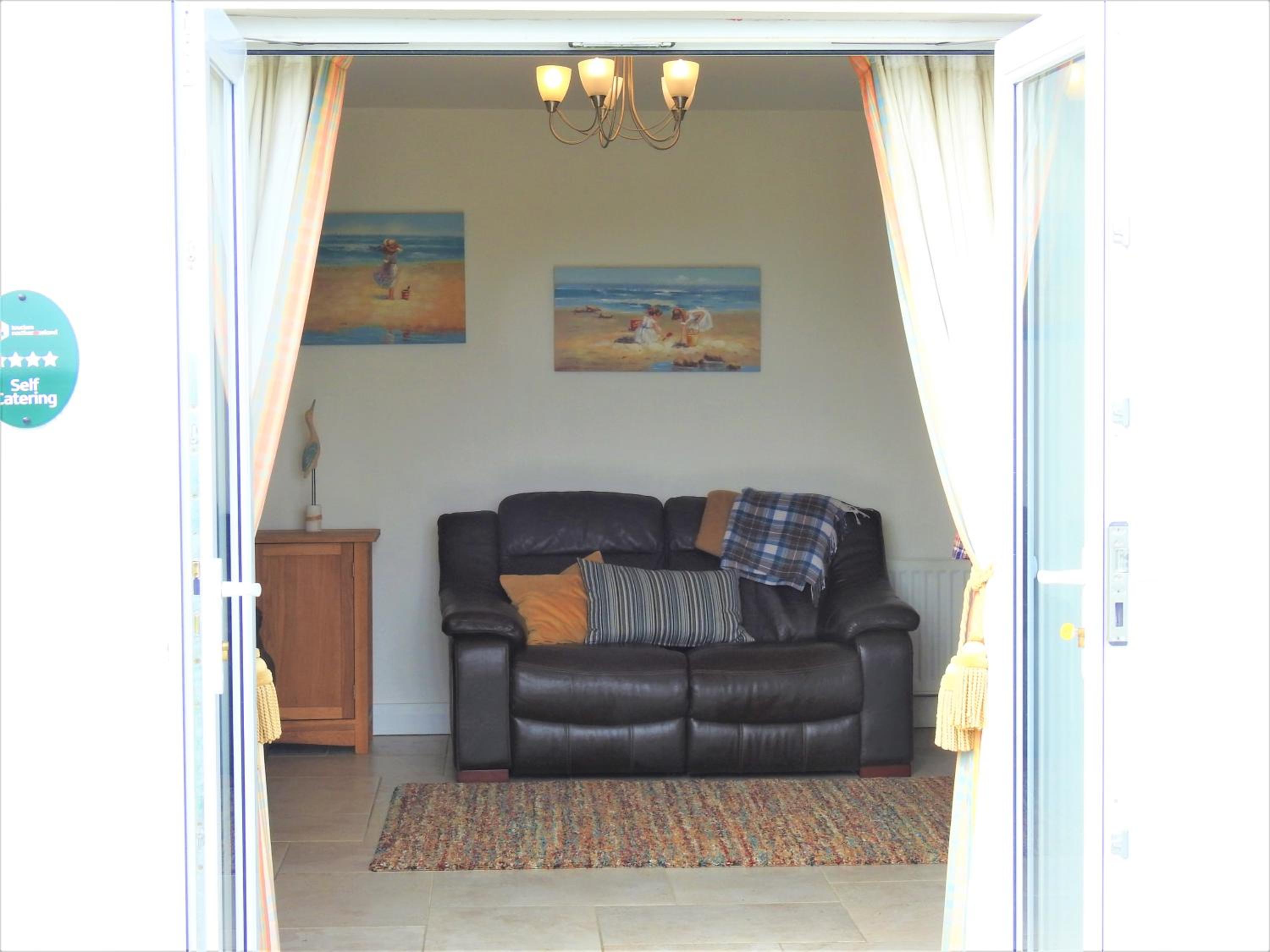 Hotel Meadow Cottage - Image 1