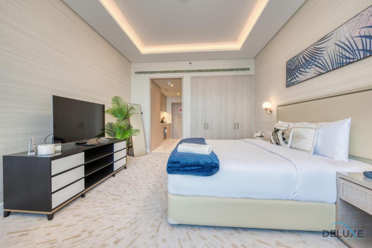 Calm Studio at The Palm Tower Palm Jumeirah by Deluxe Holiday Homes
