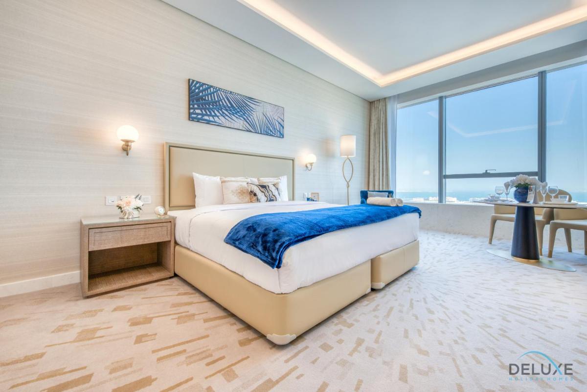 Calm Studio at The Palm Tower Palm Jumeirah by Deluxe Holiday Homes