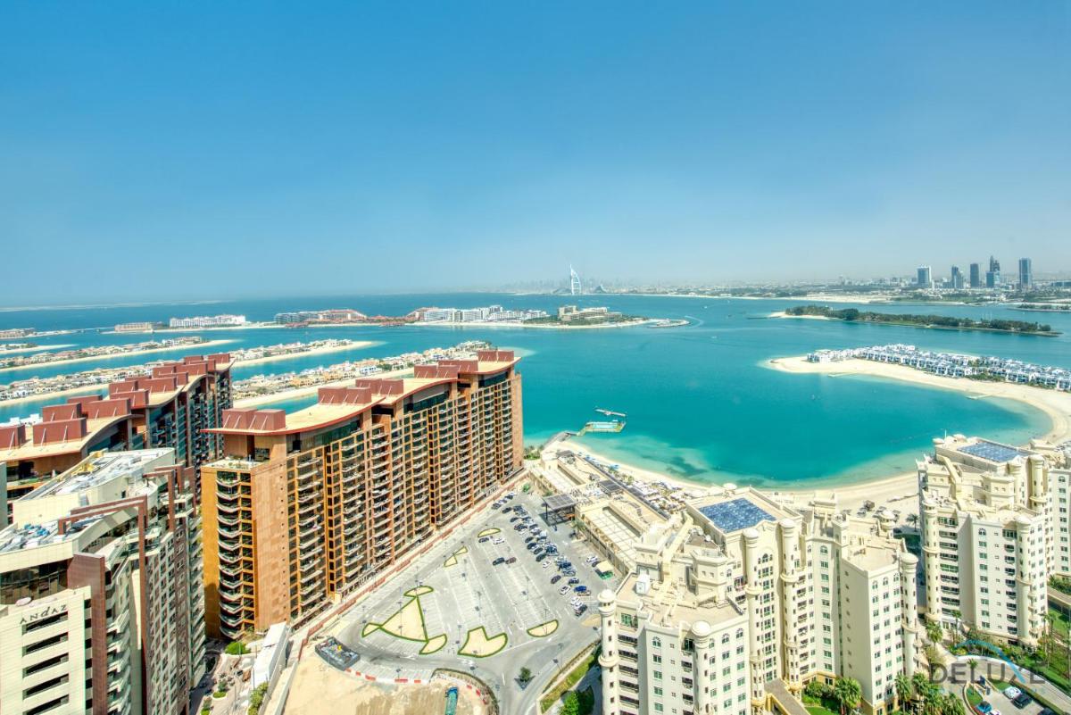 Calm Studio at The Palm Tower Palm Jumeirah by Deluxe Holiday Homes