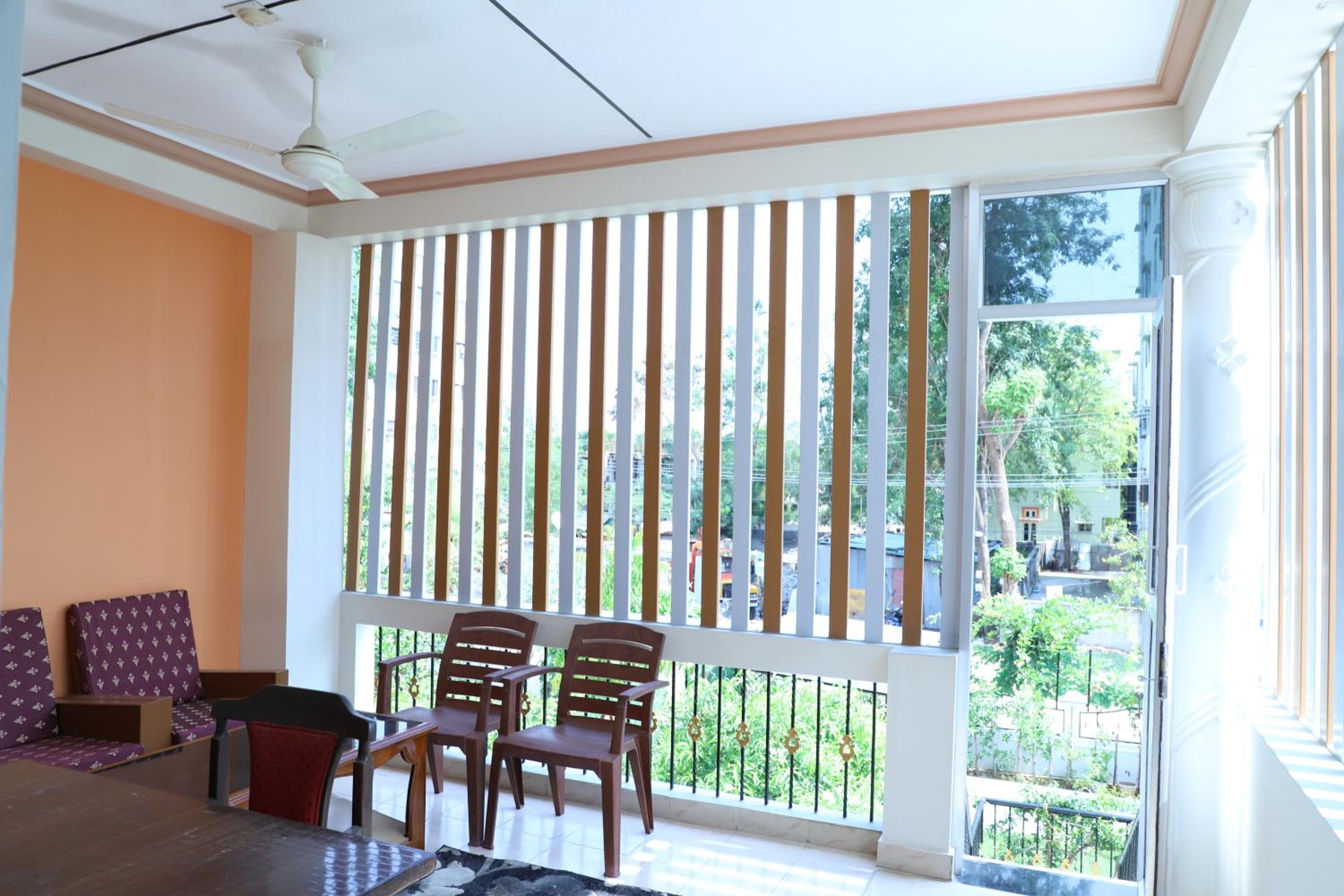 DIVINEHOMESTAY COMFORT SUITE view 2