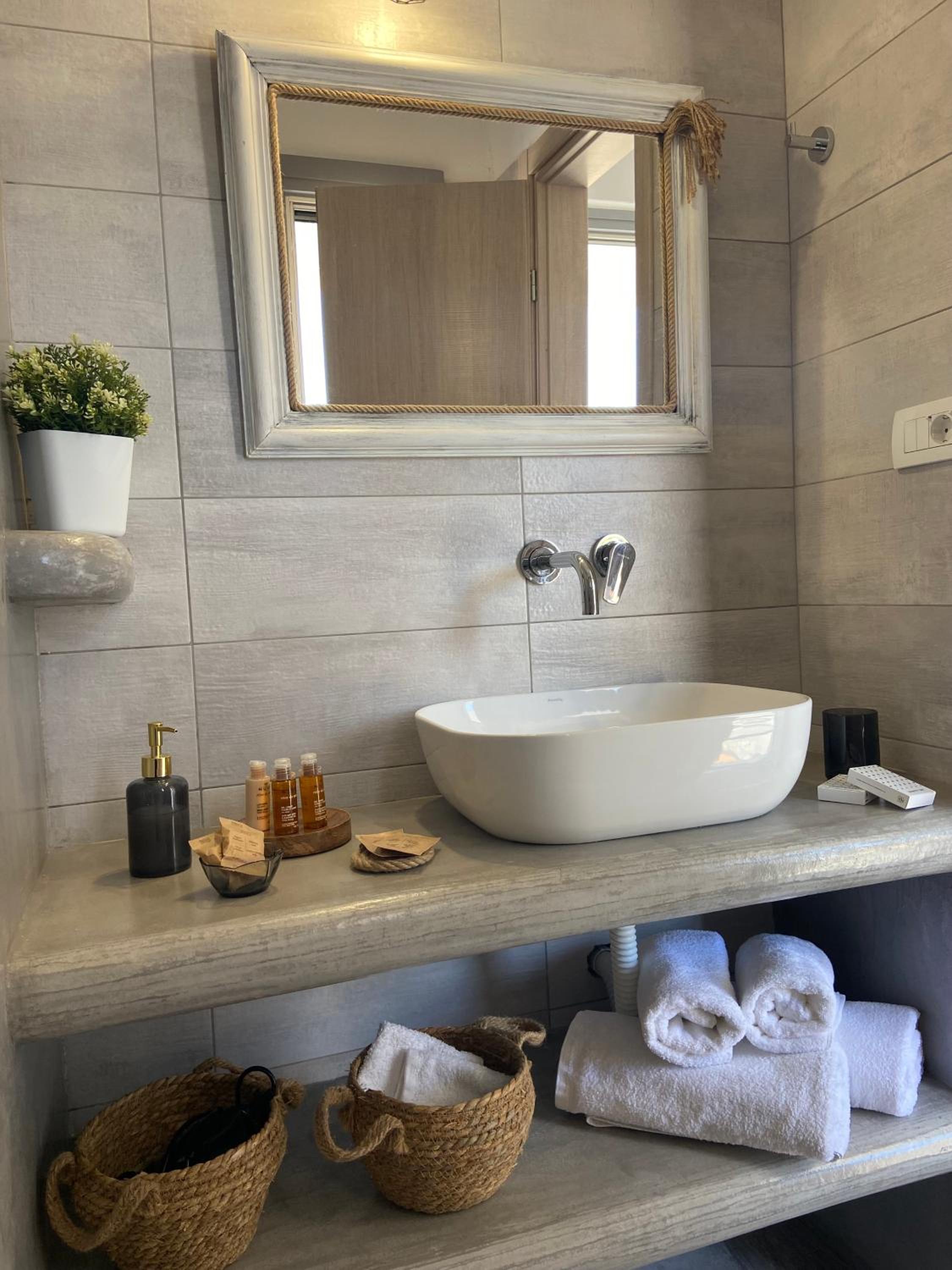 Aeron Suites