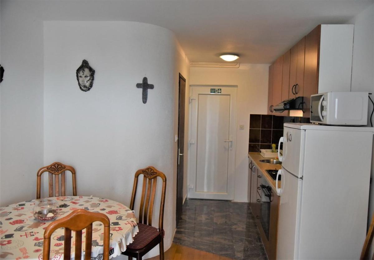 Photo 32