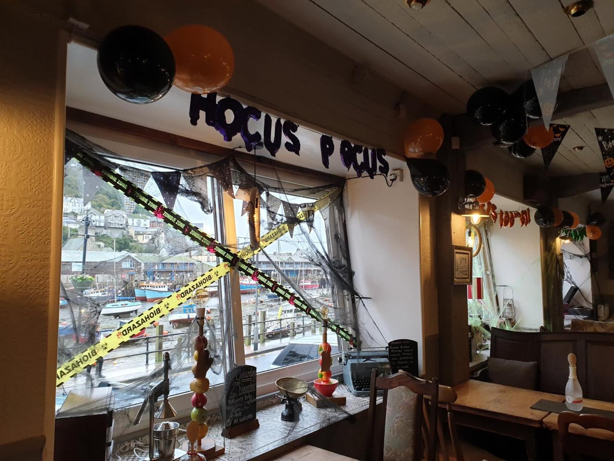Harbour Moon Inn