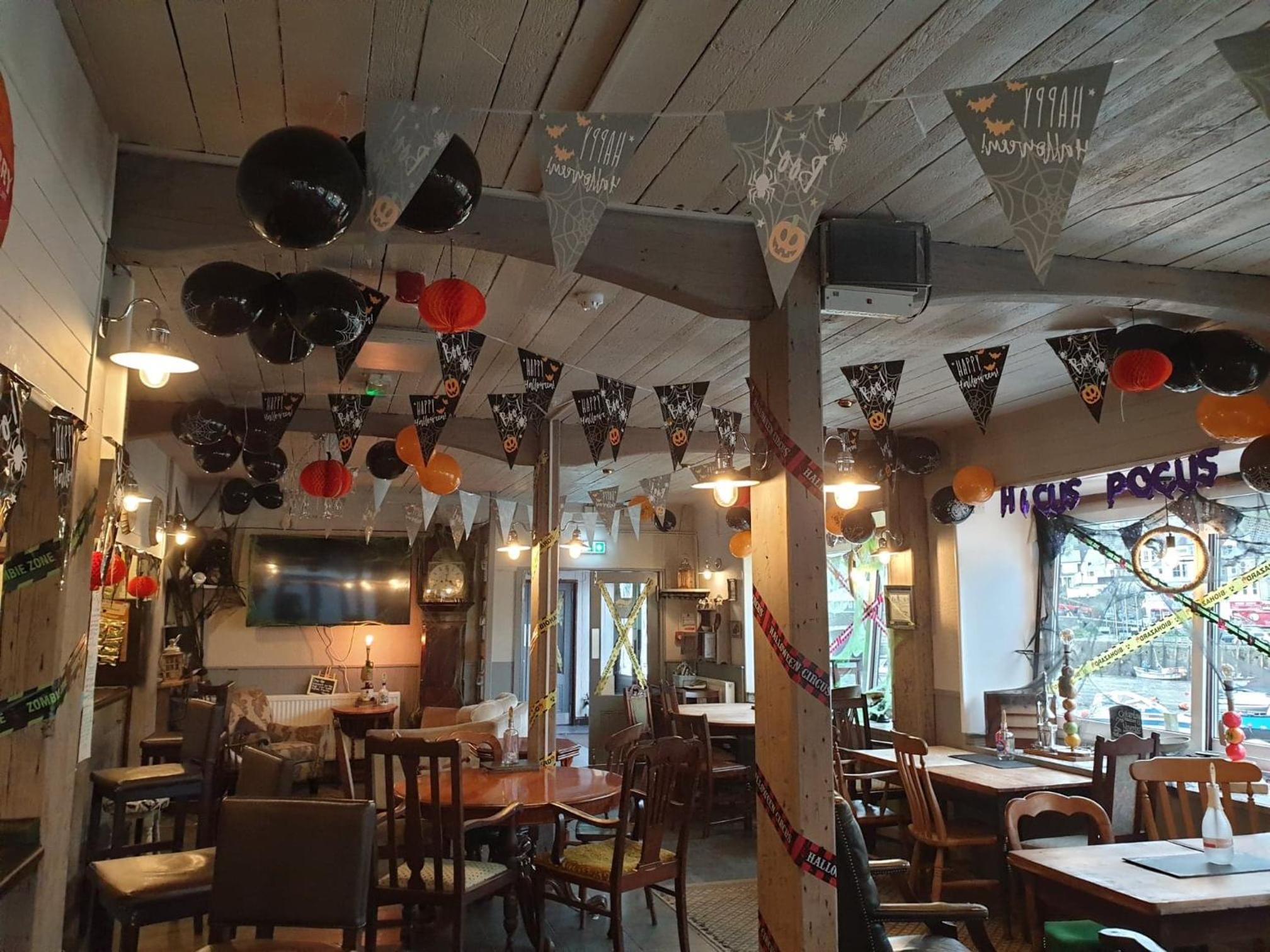 Harbour Moon Inn