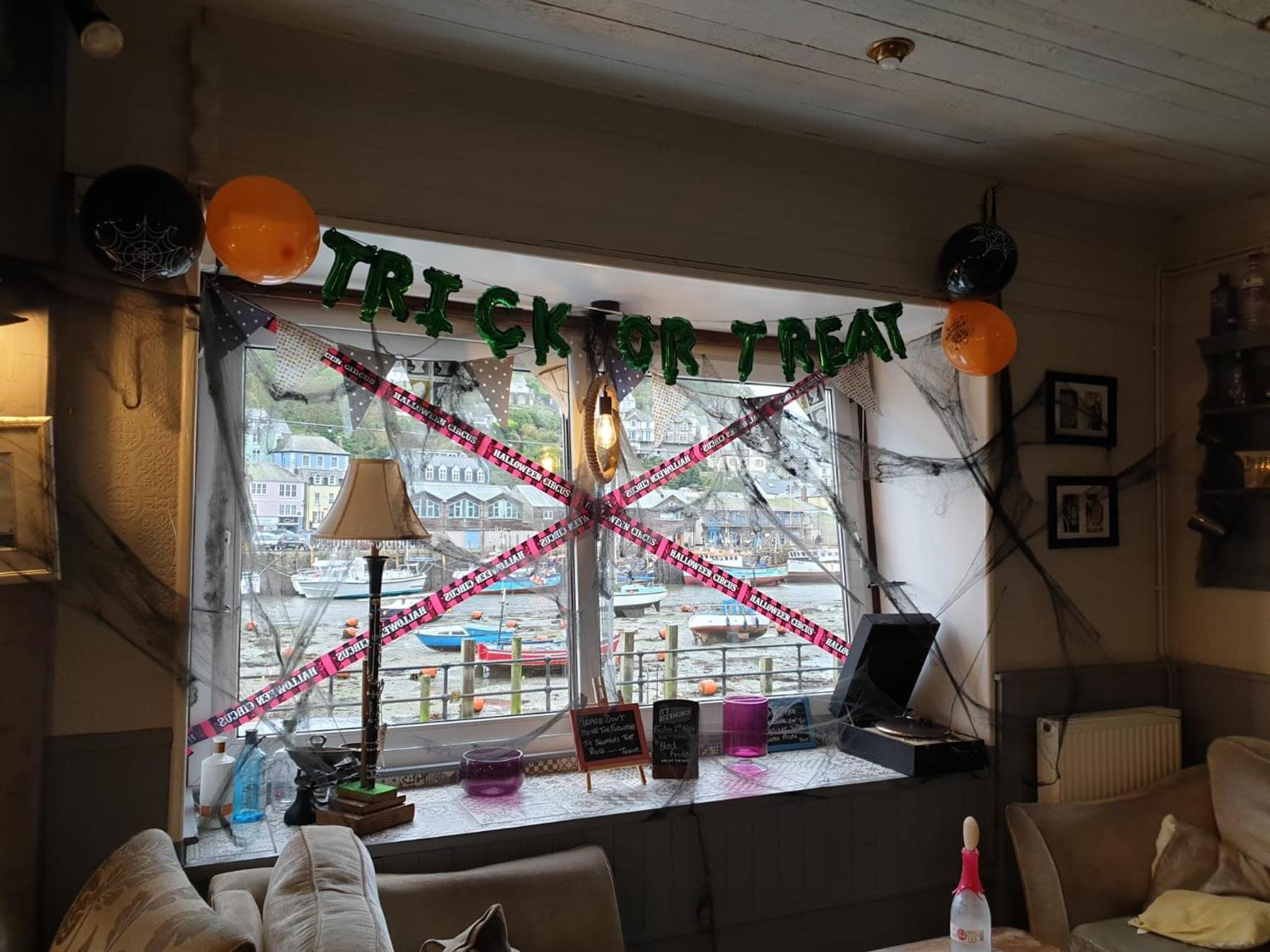 Harbour Moon Inn