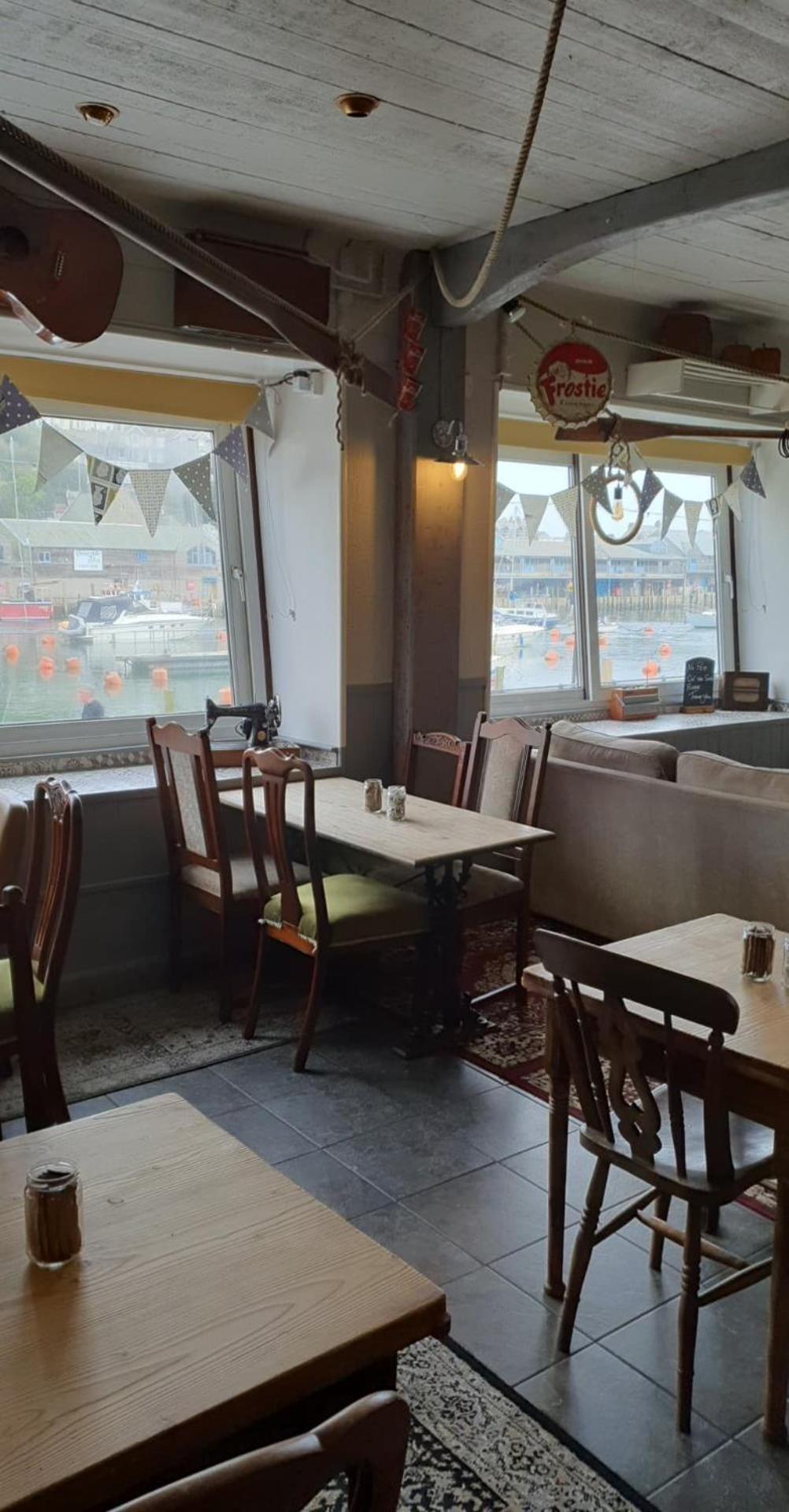 Harbour Moon Inn