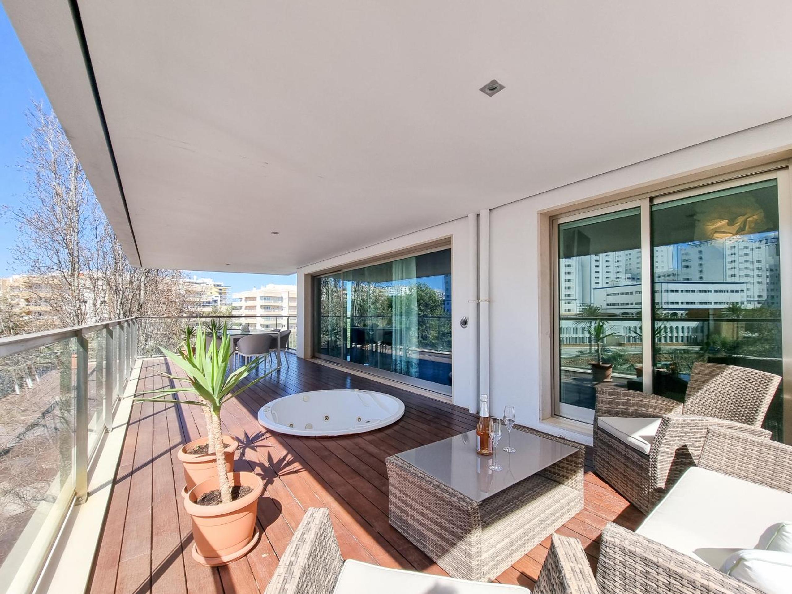 Hotel Foz Palace Spa Luxury Residence - Image 1