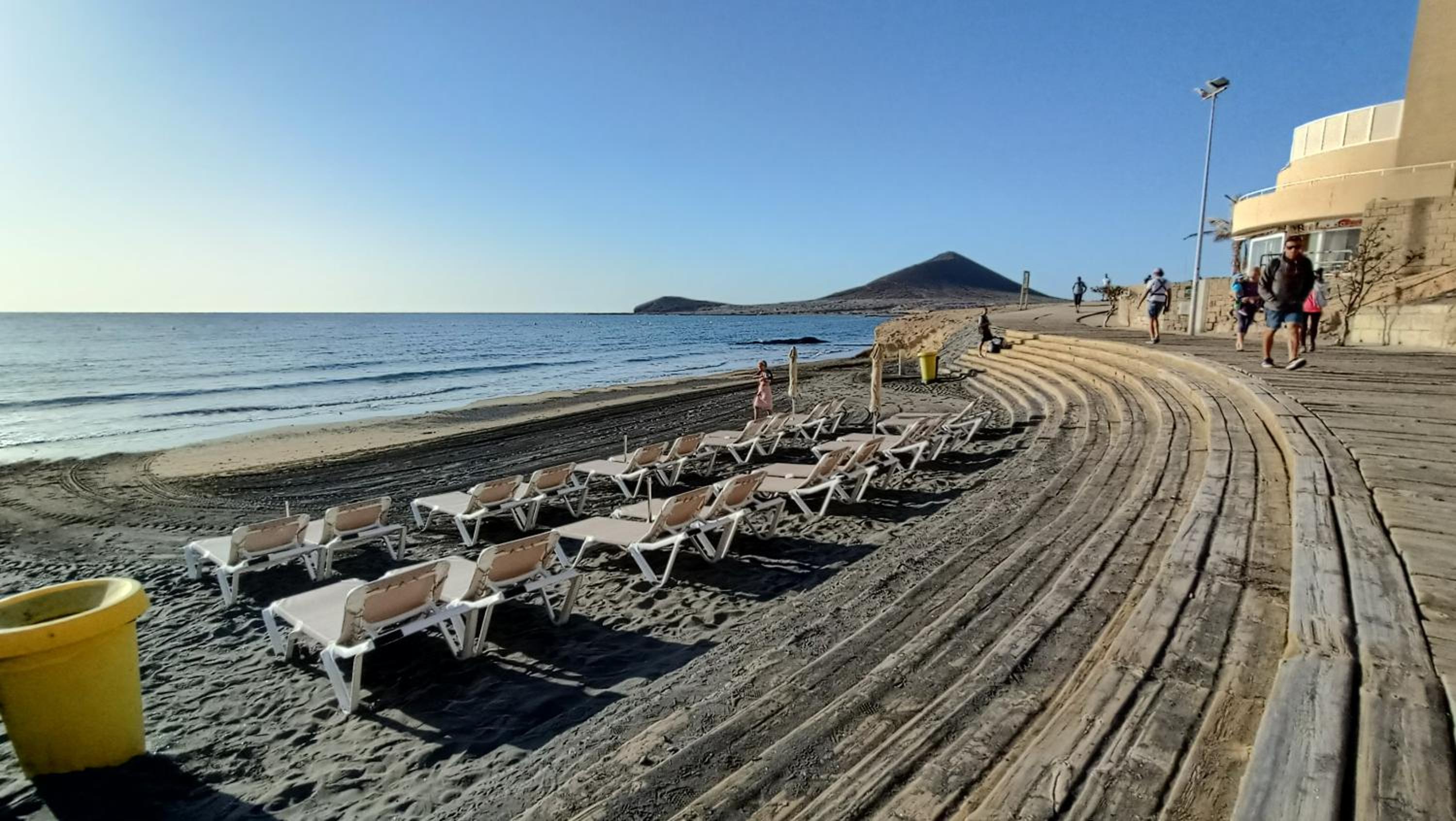 Views of El Medano beach, two view 4