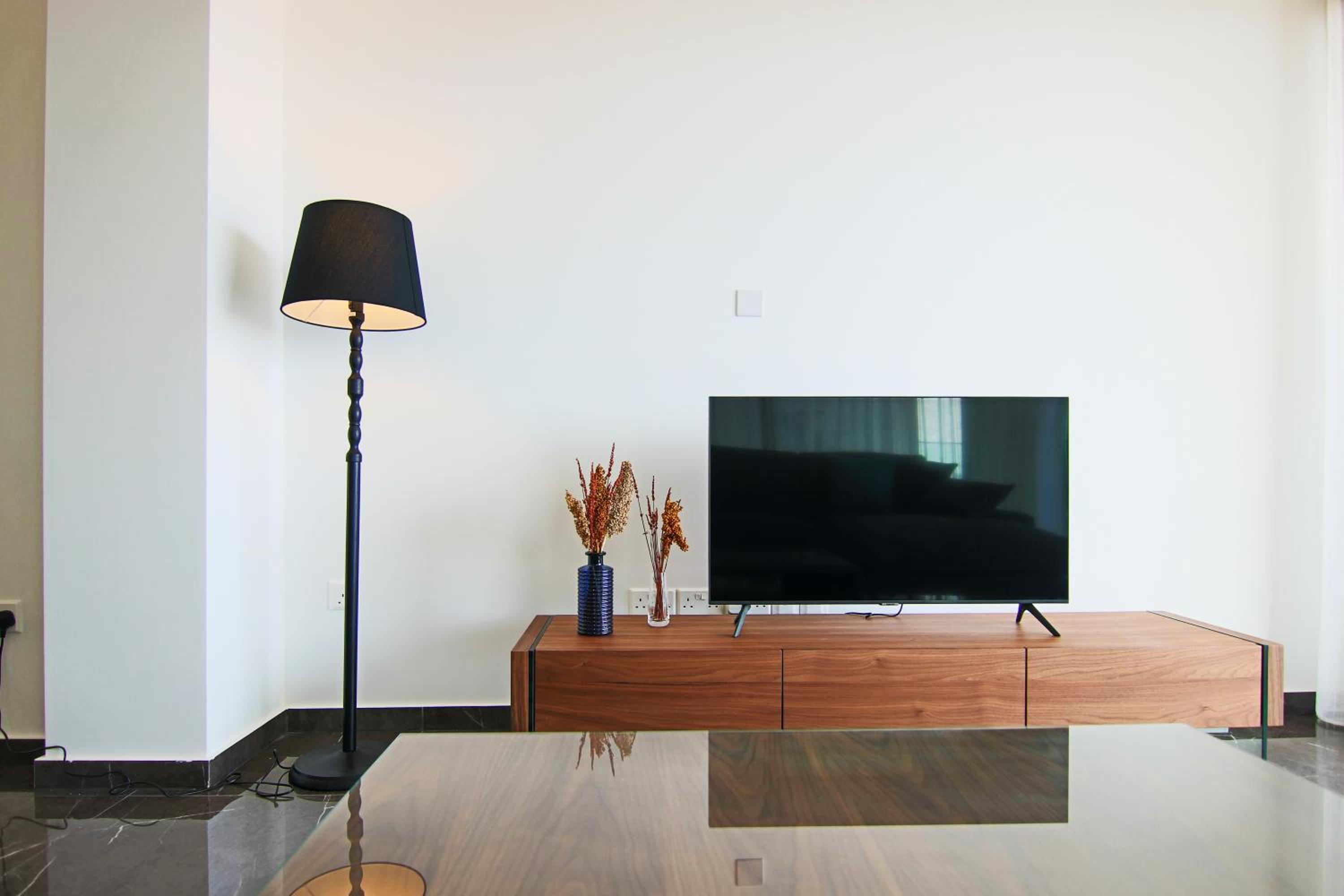 Phaedrus Living: Sea View Anna Residence 302 view 5