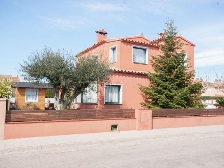 Cozy holiday home with pool in St Pere Pescador view 4