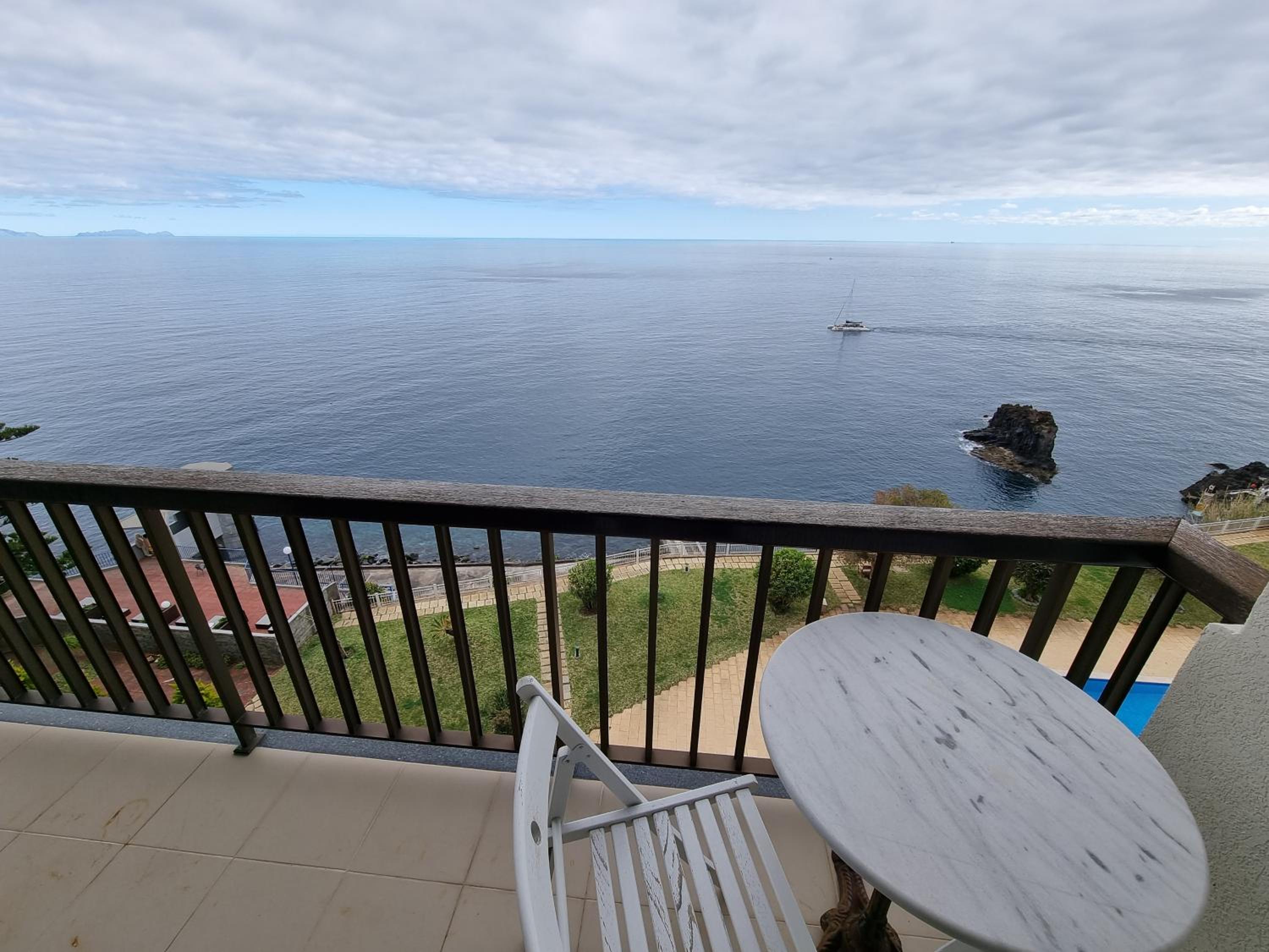 Ocean at your feet! view 3