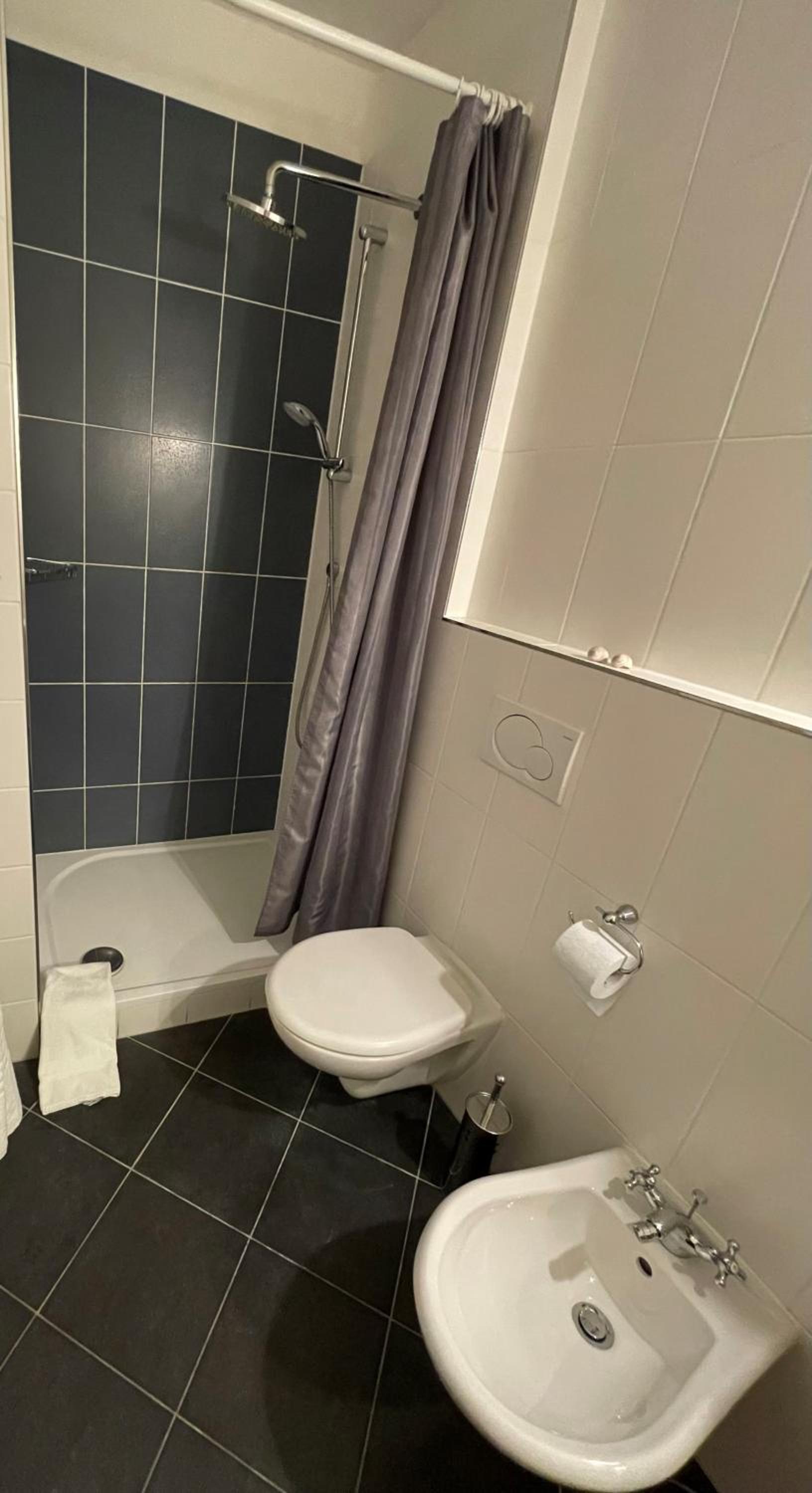 U Cervene zidle - Red Chair Hotel