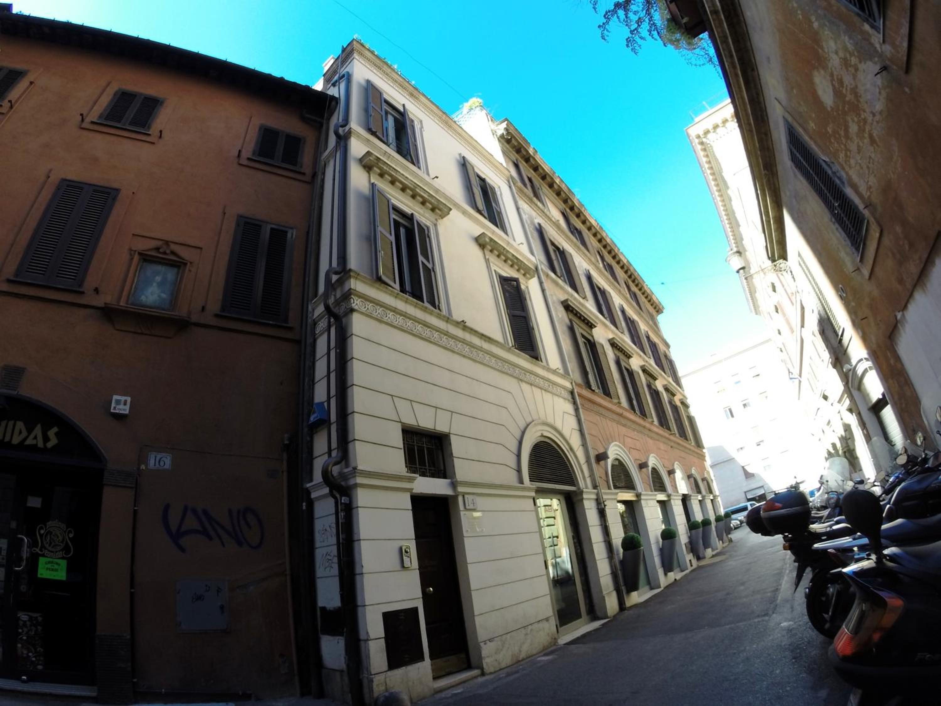 Di Rienzo Pantheon Palace