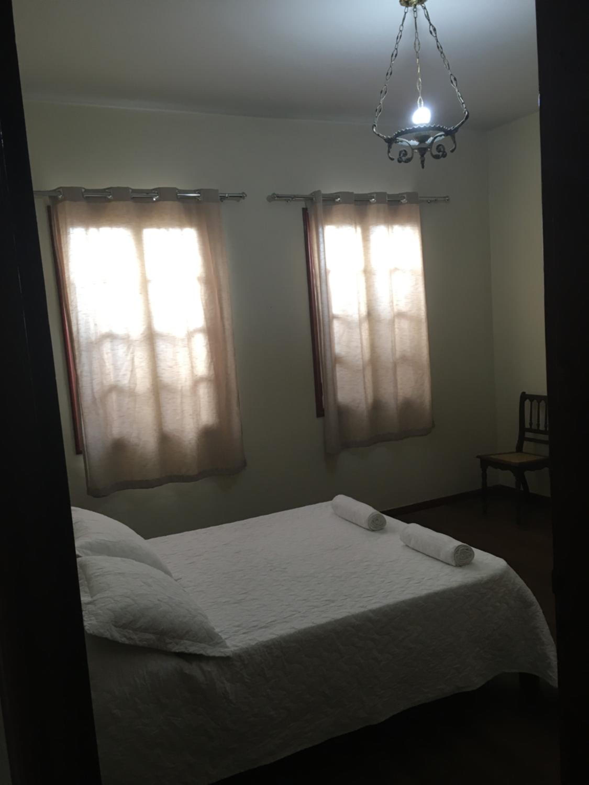 CASA RAIZ cama, café e prosa
