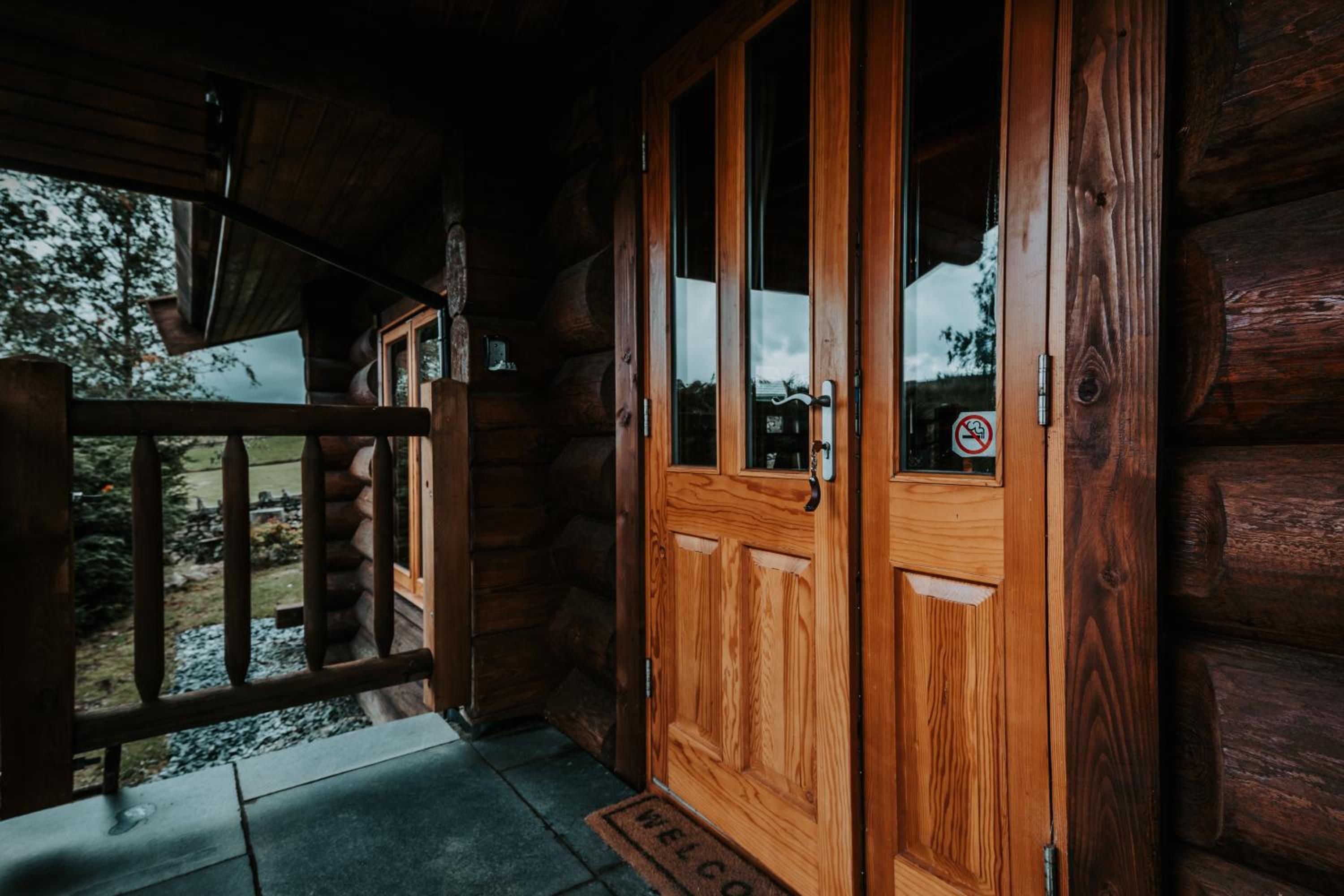 Newland Valley Log Cabins view 3