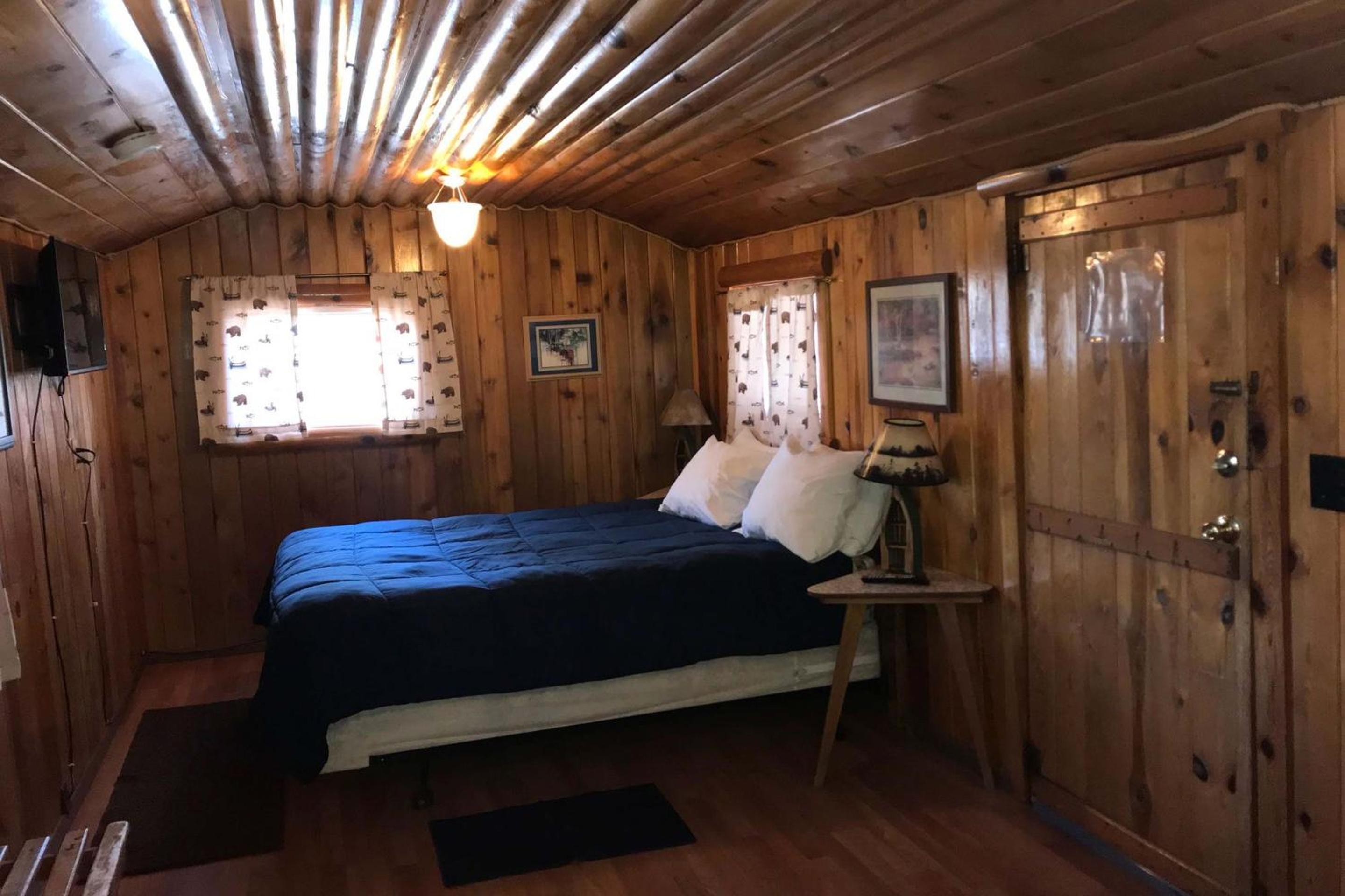 Elkhorn Lodge