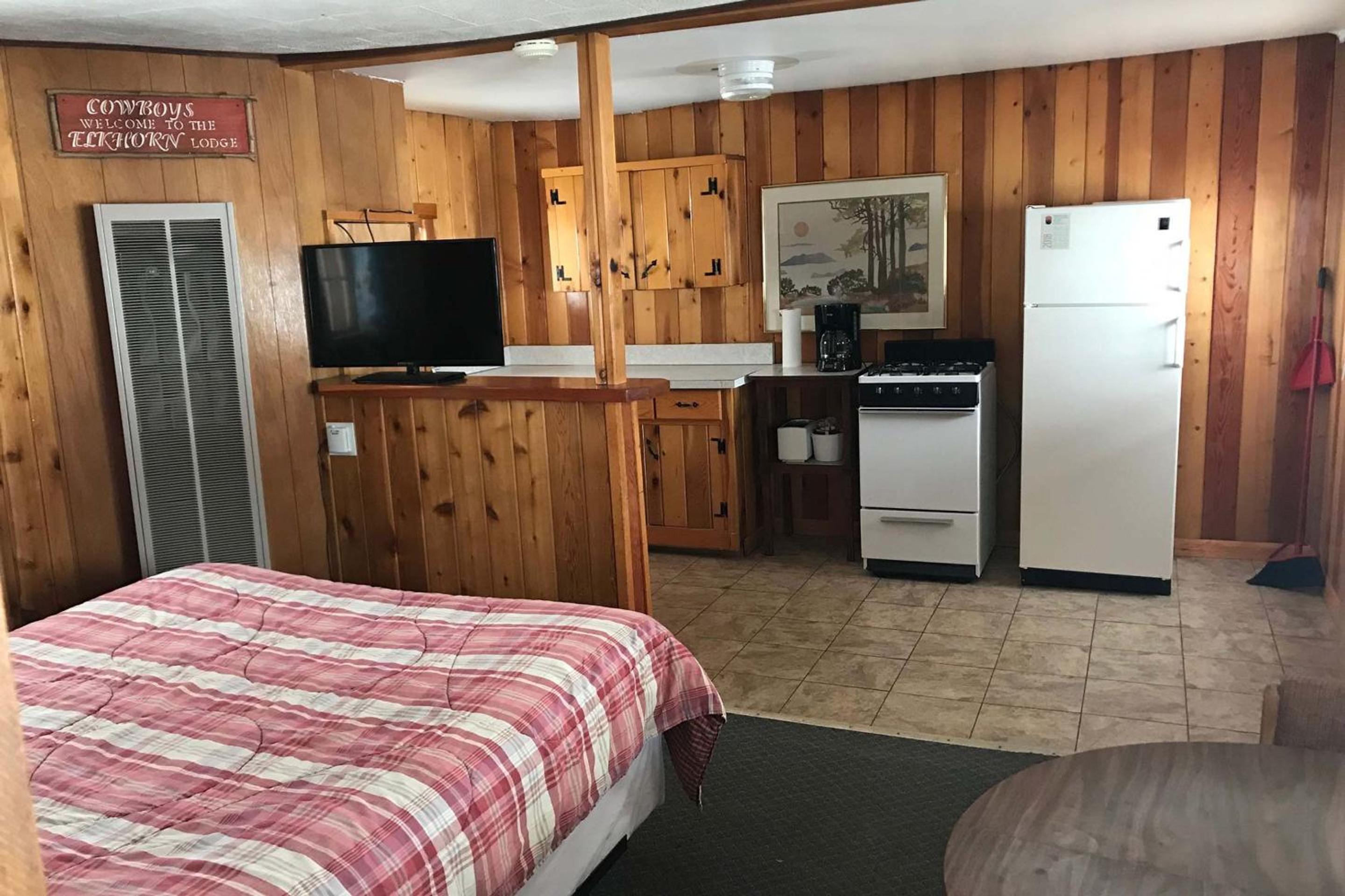 Elkhorn Lodge