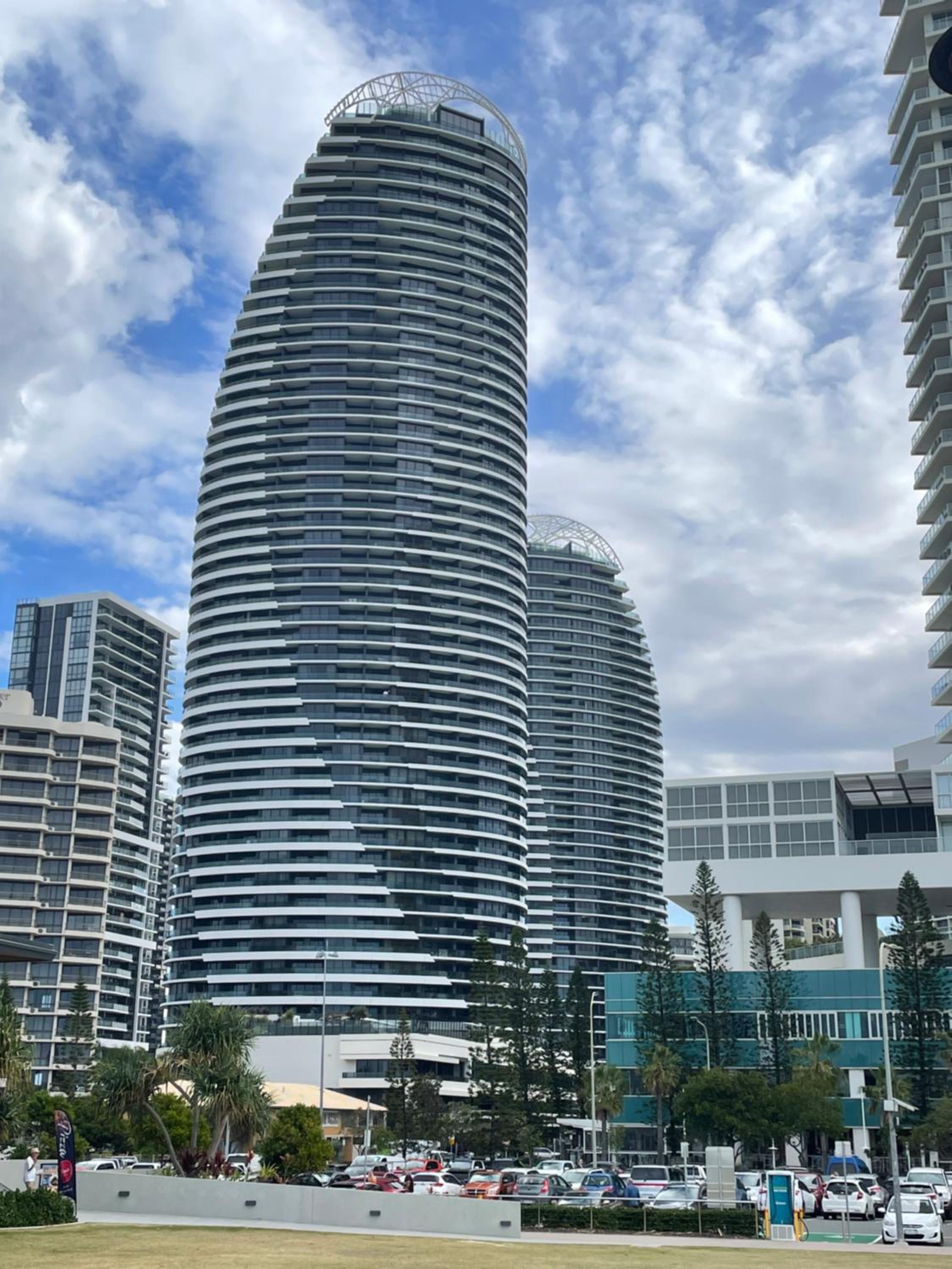 Hotel 4 Bedroom Huge Sub Penthouse Sky Home Level 31 Magnificent Views Oracle Broadbeach Lux 260M2 Family Apartment, Sleeps 8 Adults And 2 Children, Sofa Be