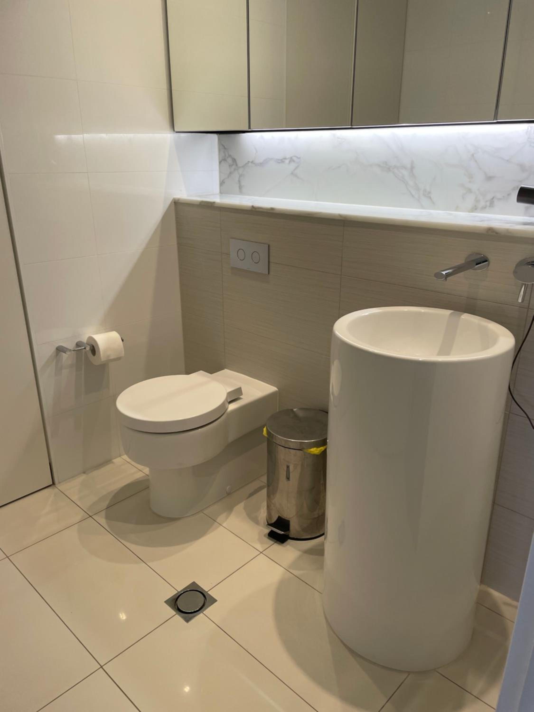 4 Bedroom Huge Sub Penthouse Oracle Level 31 Magnif VIEWS 260m2 Family Skyhome Sleeps 8 Adults and 2 Children, Sofa Bed Portacot, High Chair Central to Eve