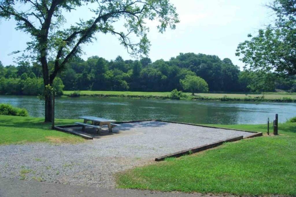 Charming house in Sevierville Family friendly Quiet location Close to Wilderness view 5