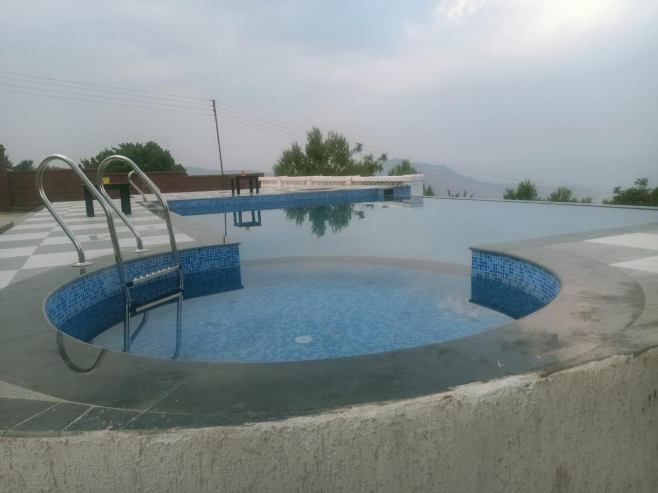 Photo 33
