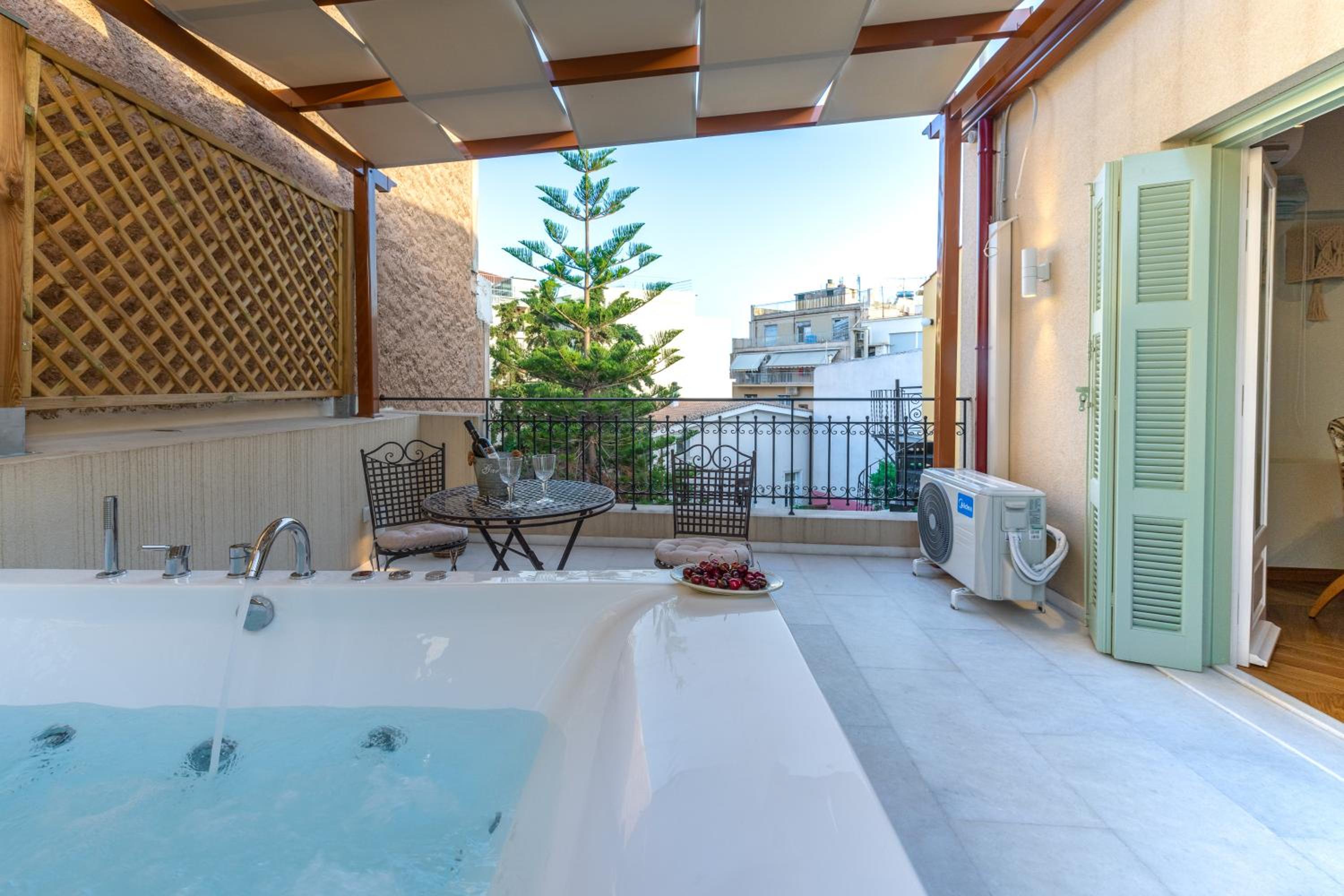 IPELHOME - Plaka Boutique Apartments