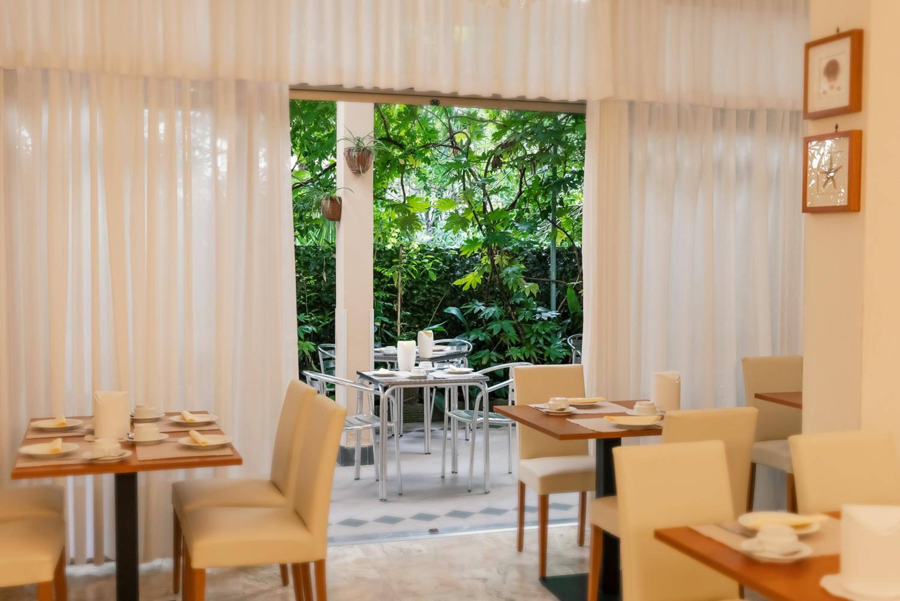restaurant