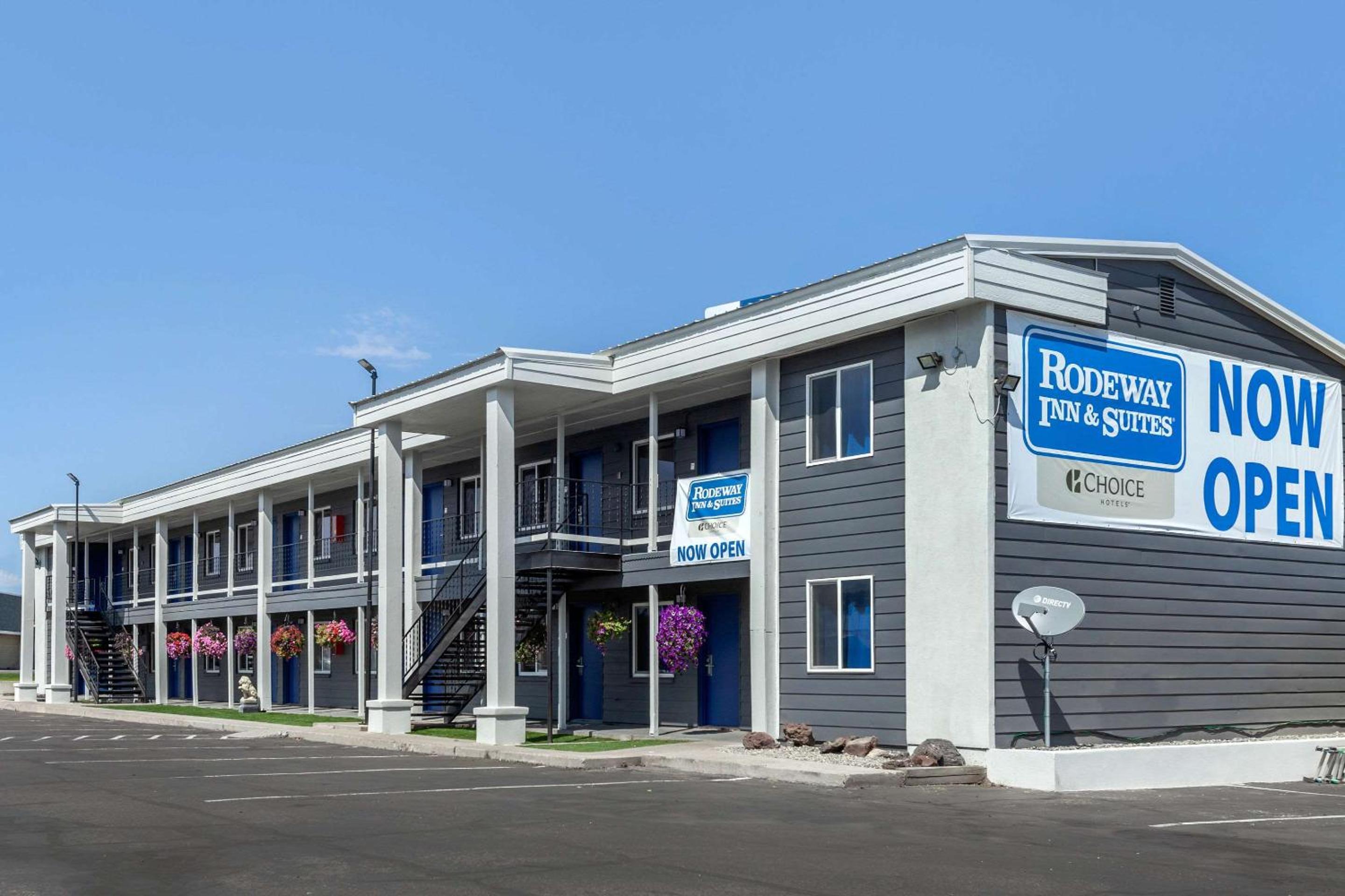 Rodeway Inn & Suites Ontario view 5