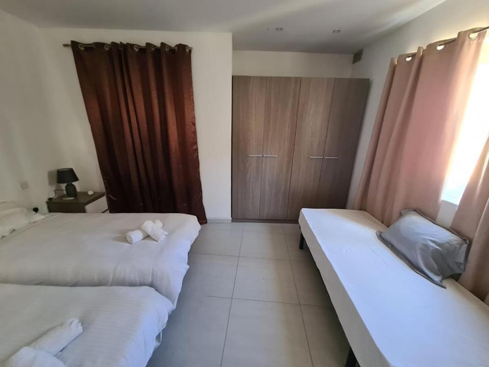 St Julians Central 2 Bedroom Apartment photo 2