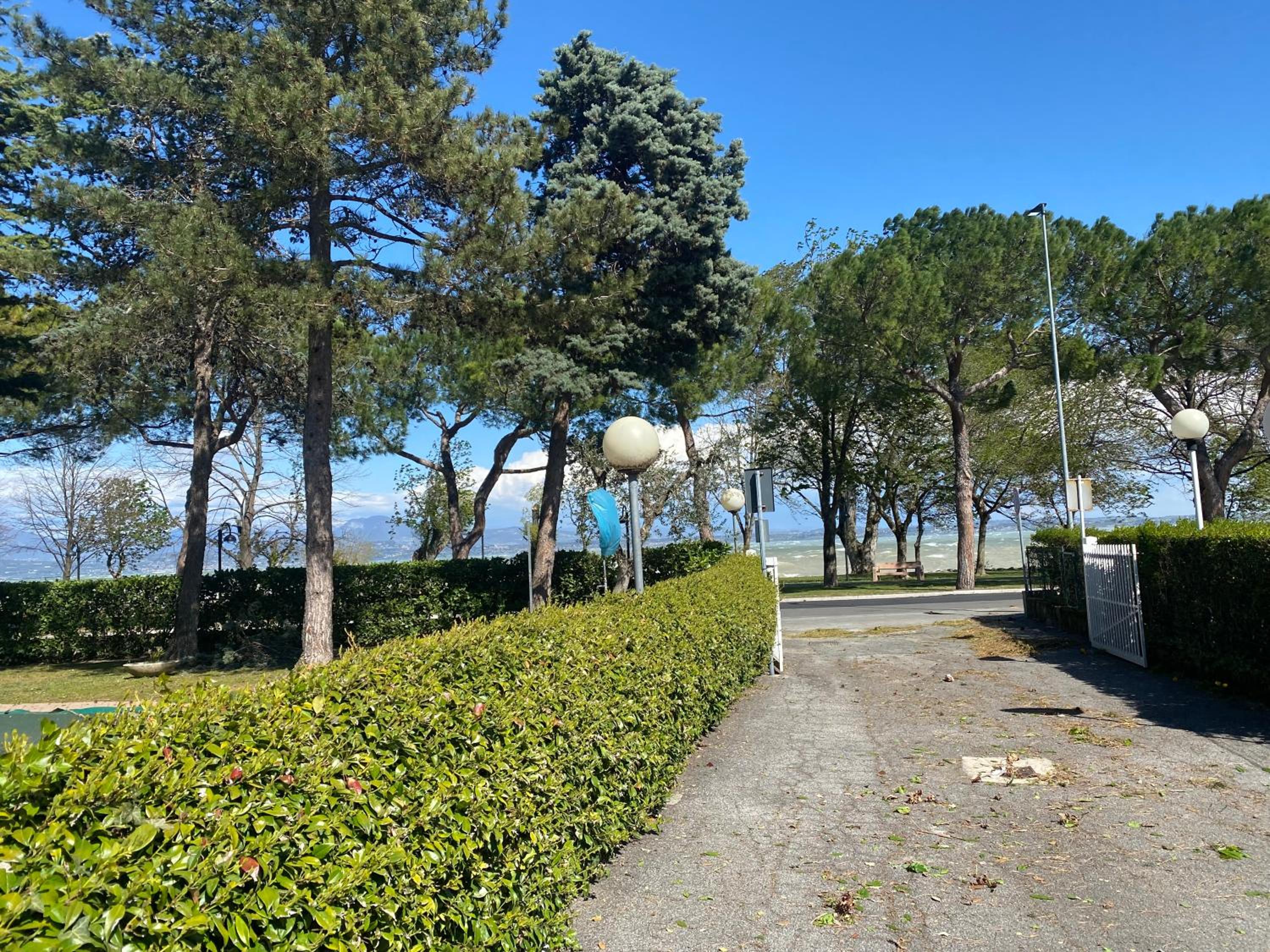GARDASEE APPARTAMENTO CON PISCINA view 5
