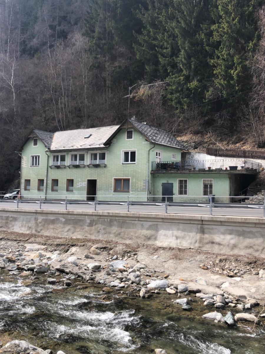 Large Family Holiday Home near Katschberg