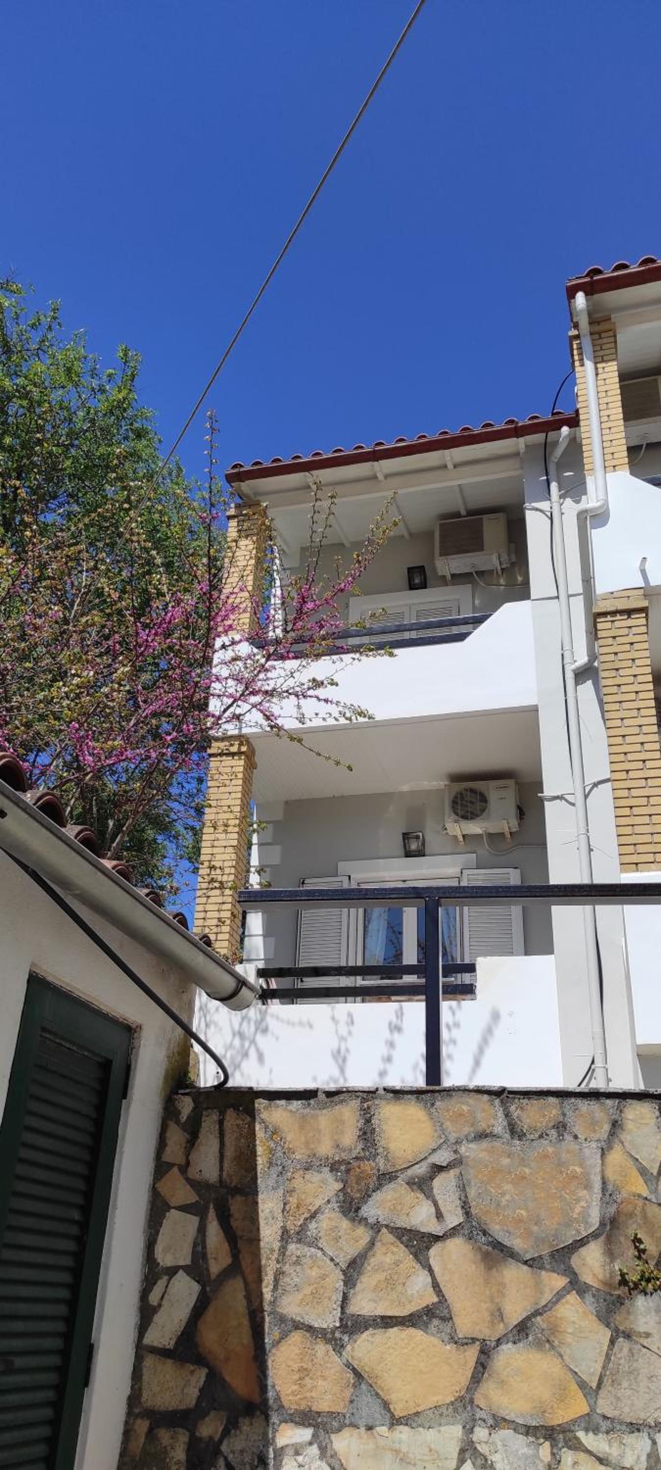 Boho Studios Liapades - Near restaurants, bus and beaches view 2