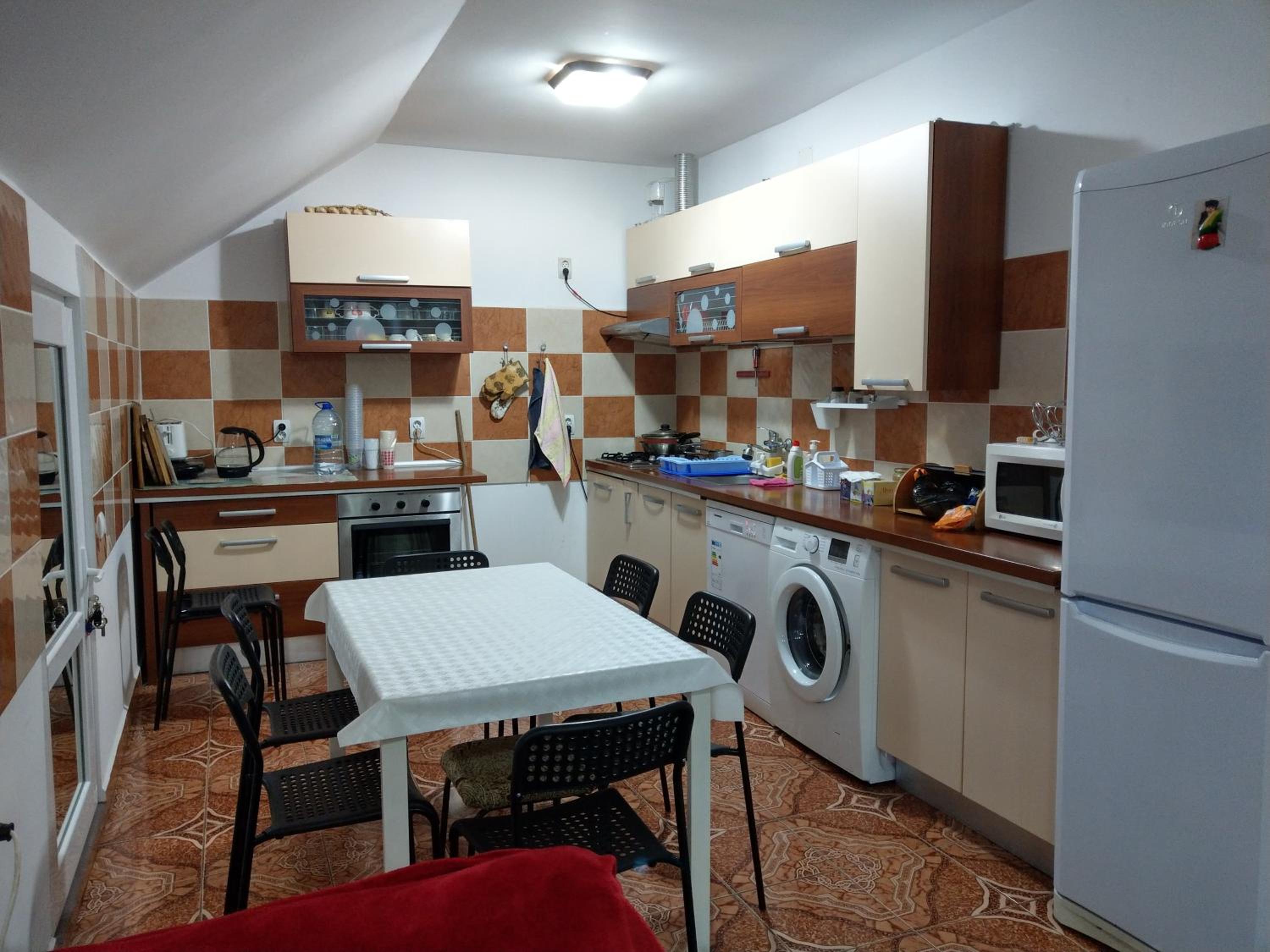 Apartament 5 camere cu balcon Costinesti plaja 5 minute Nucilor 6 view 4